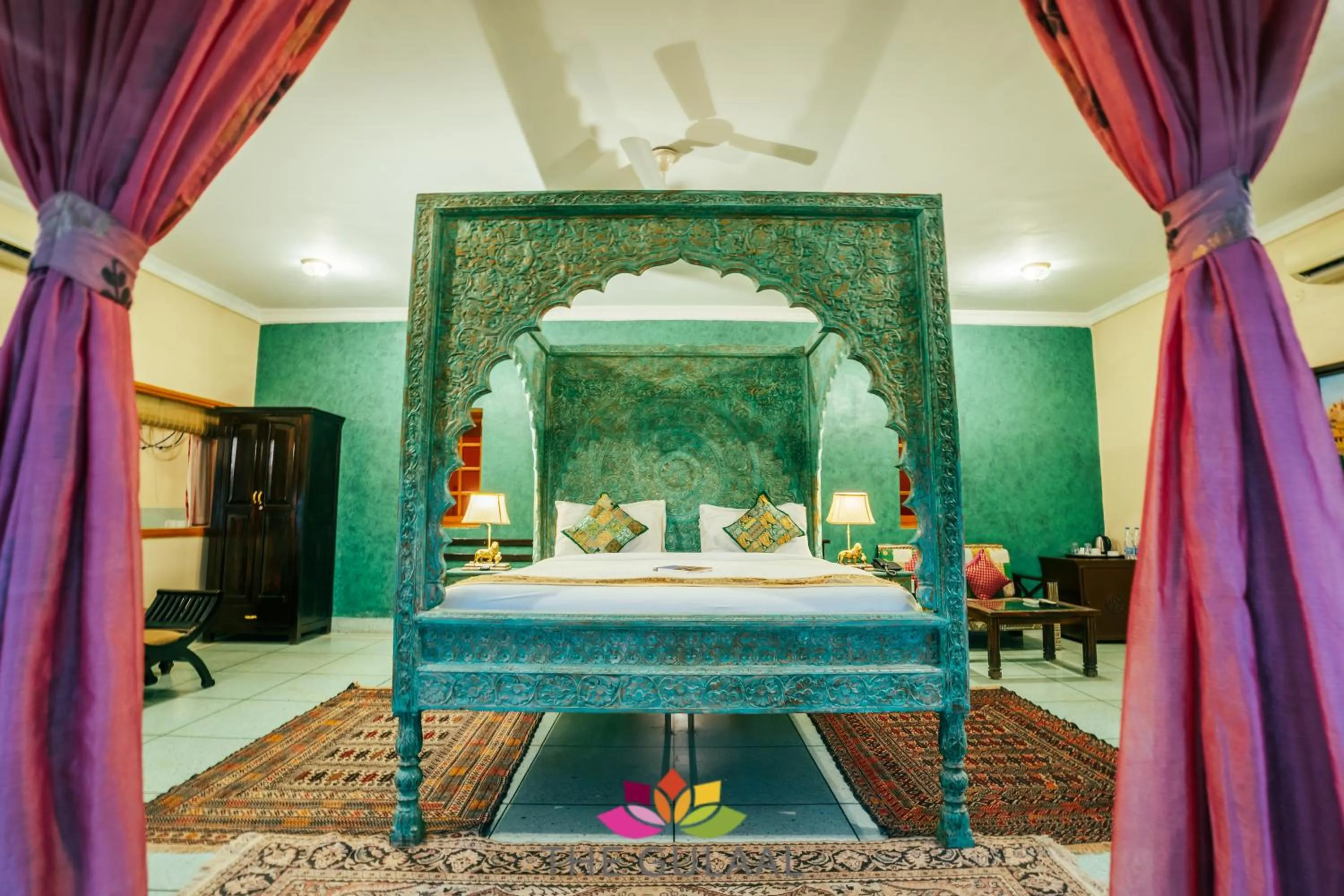 Bedroom, Bed in The Gulaal