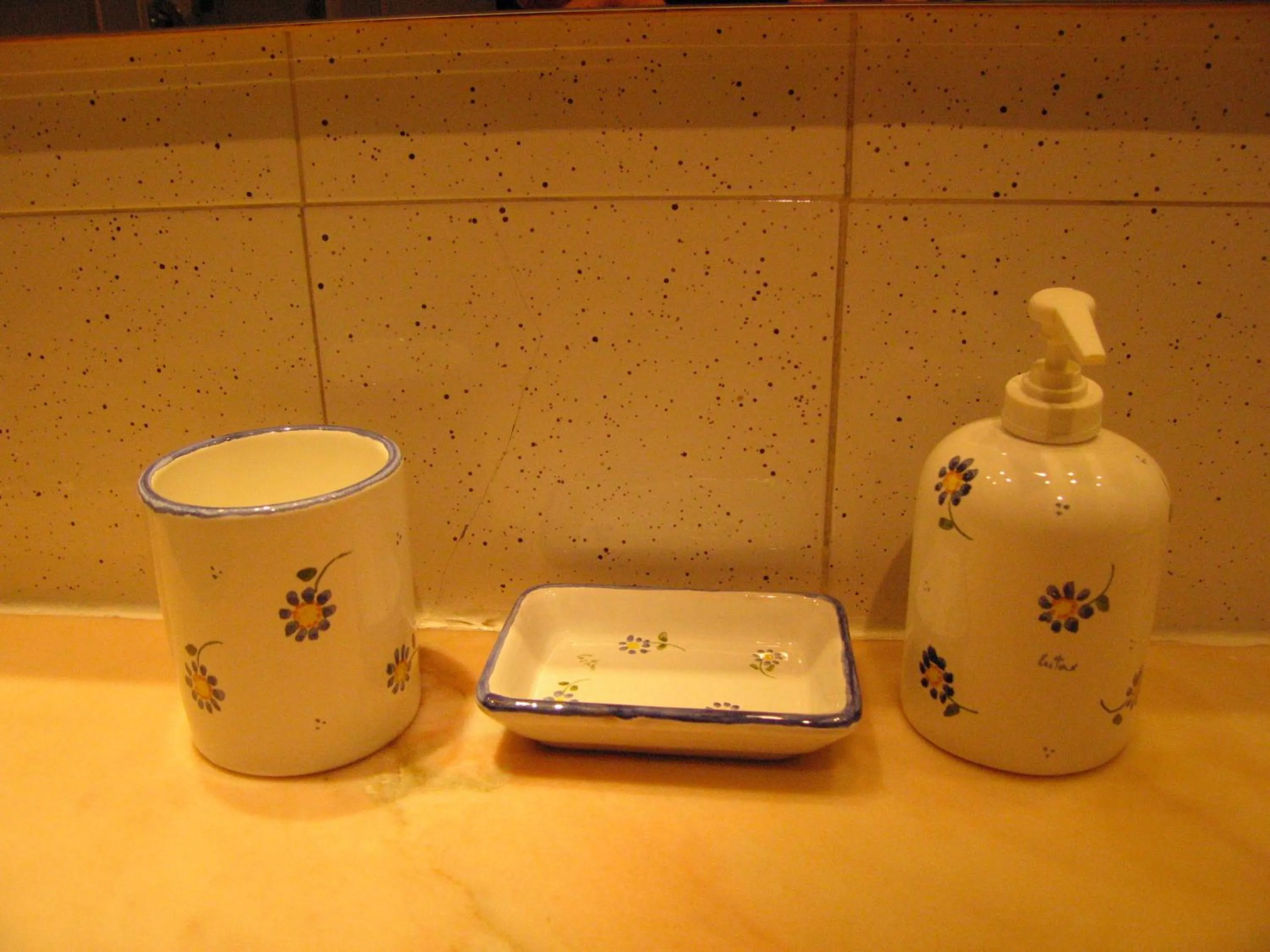 Decorative detail in Il Sorriso Dei Monti