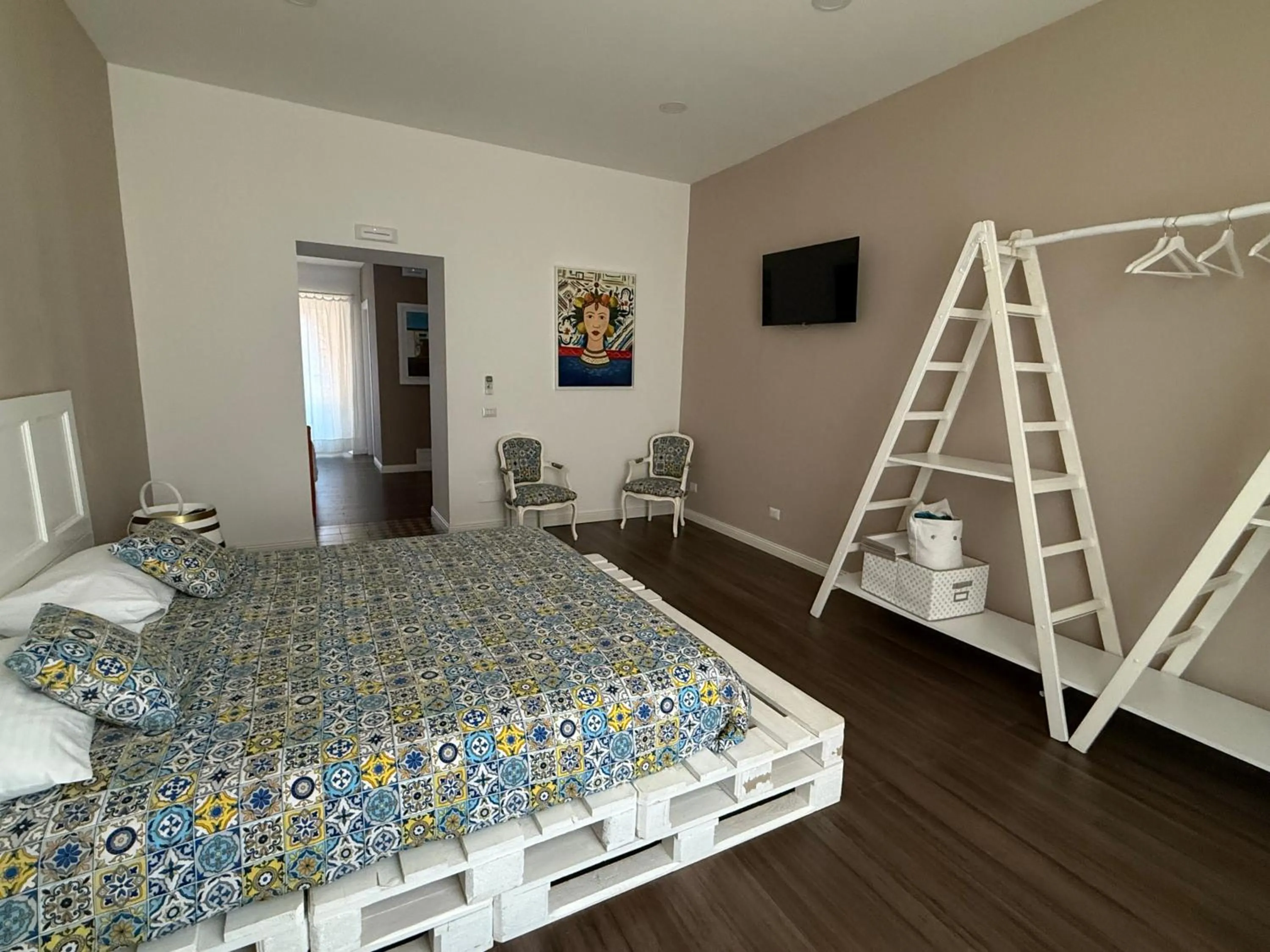 Photo of the whole room, Bed in Sikelia-sicilian rooms