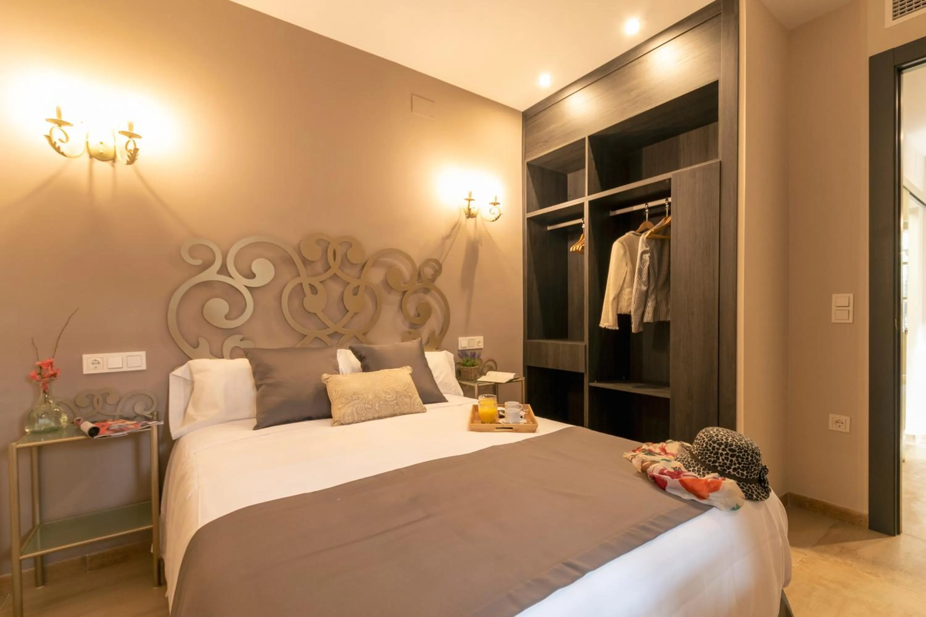 Bedroom, Bed in Palacete 1620, Premium Suites, Only adults