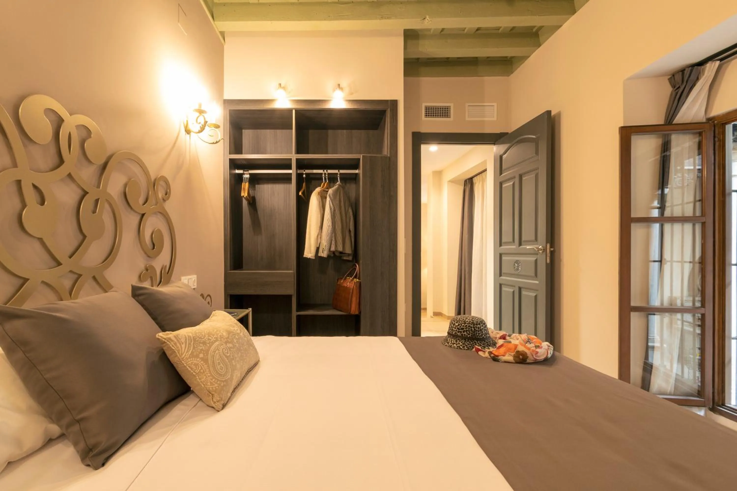 Bedroom, Bed in Palacete 1620, Premium Suites, Only adults