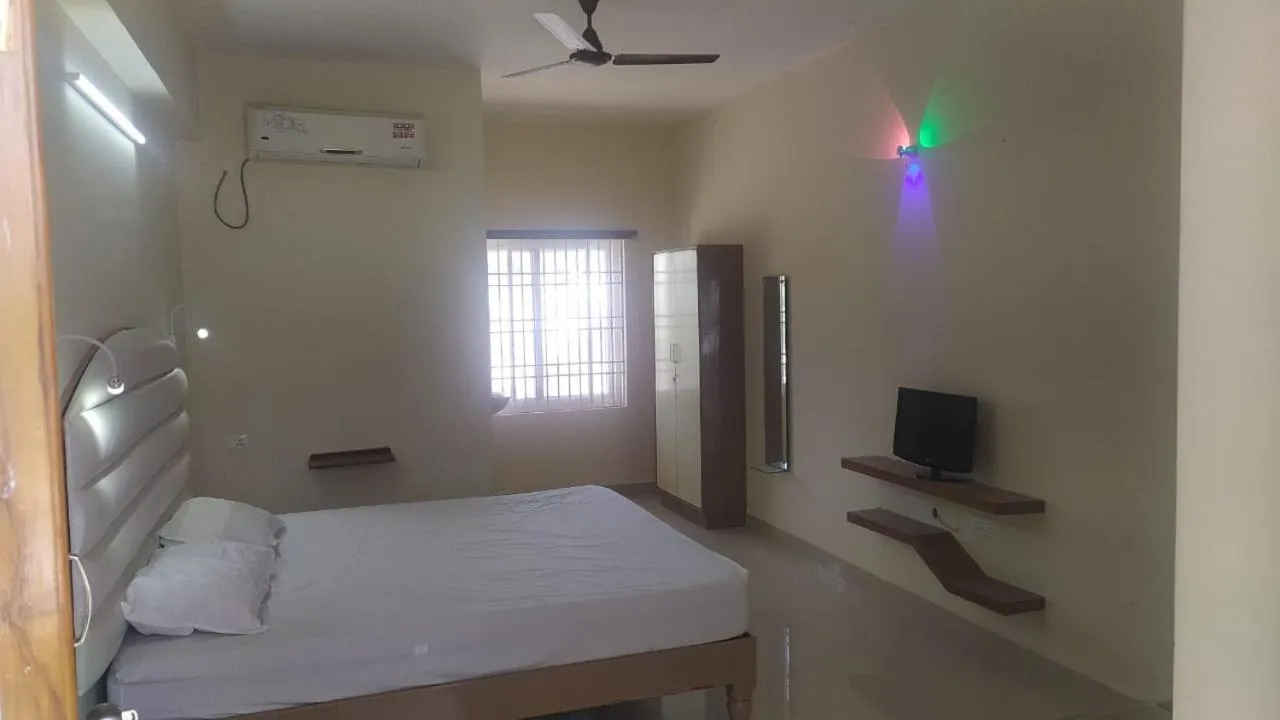 Standard Double Room with Fan in Srinivasa Hotel