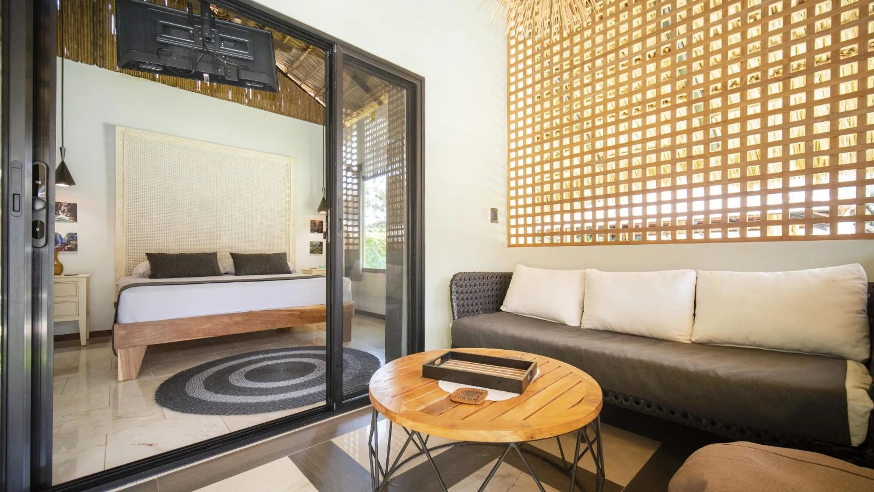 Facade/entrance, Bed in LA QUEBRADA ECO LODGE Hotel Boutique