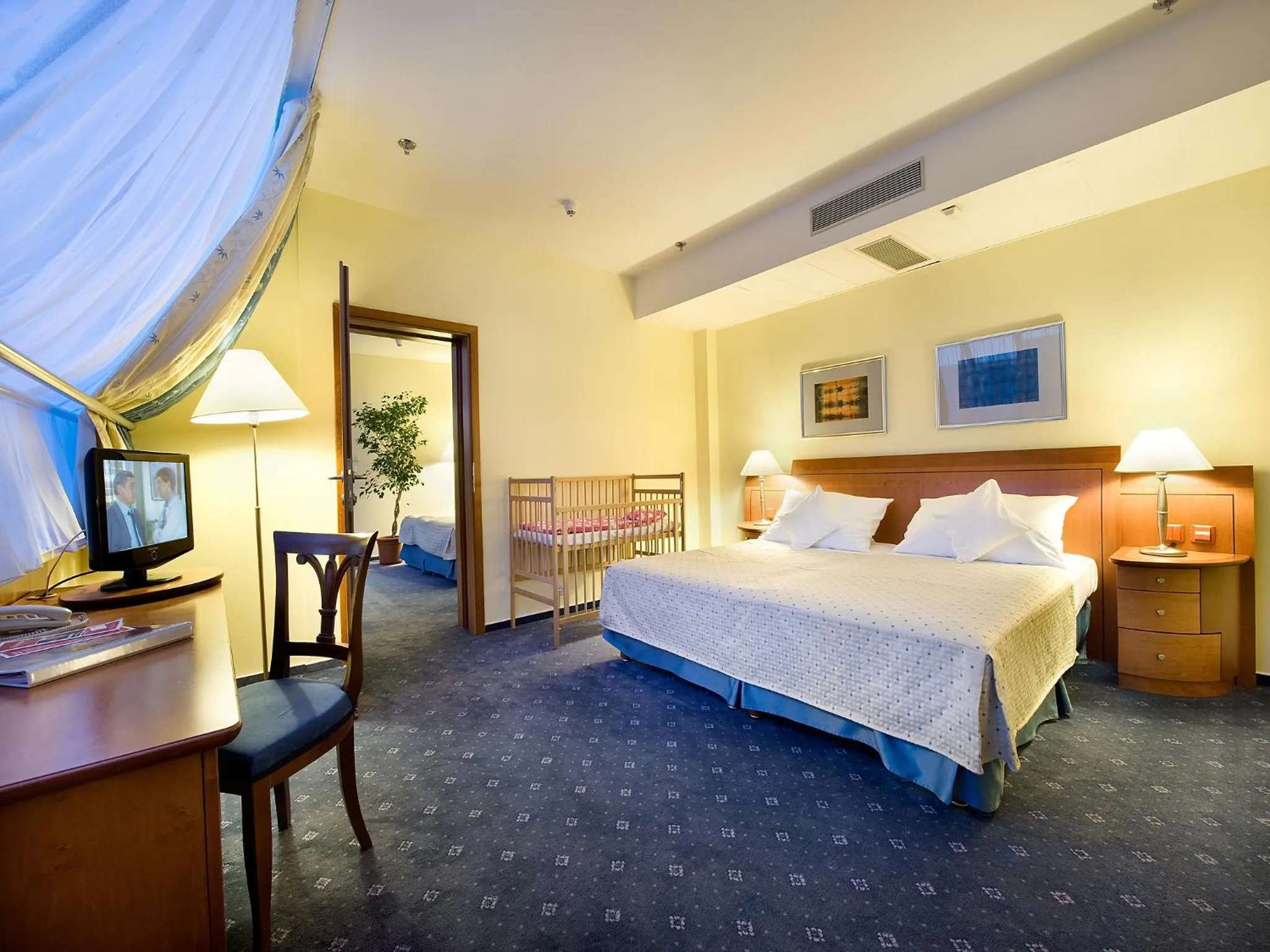 Bed in Ramada Prague City Centre