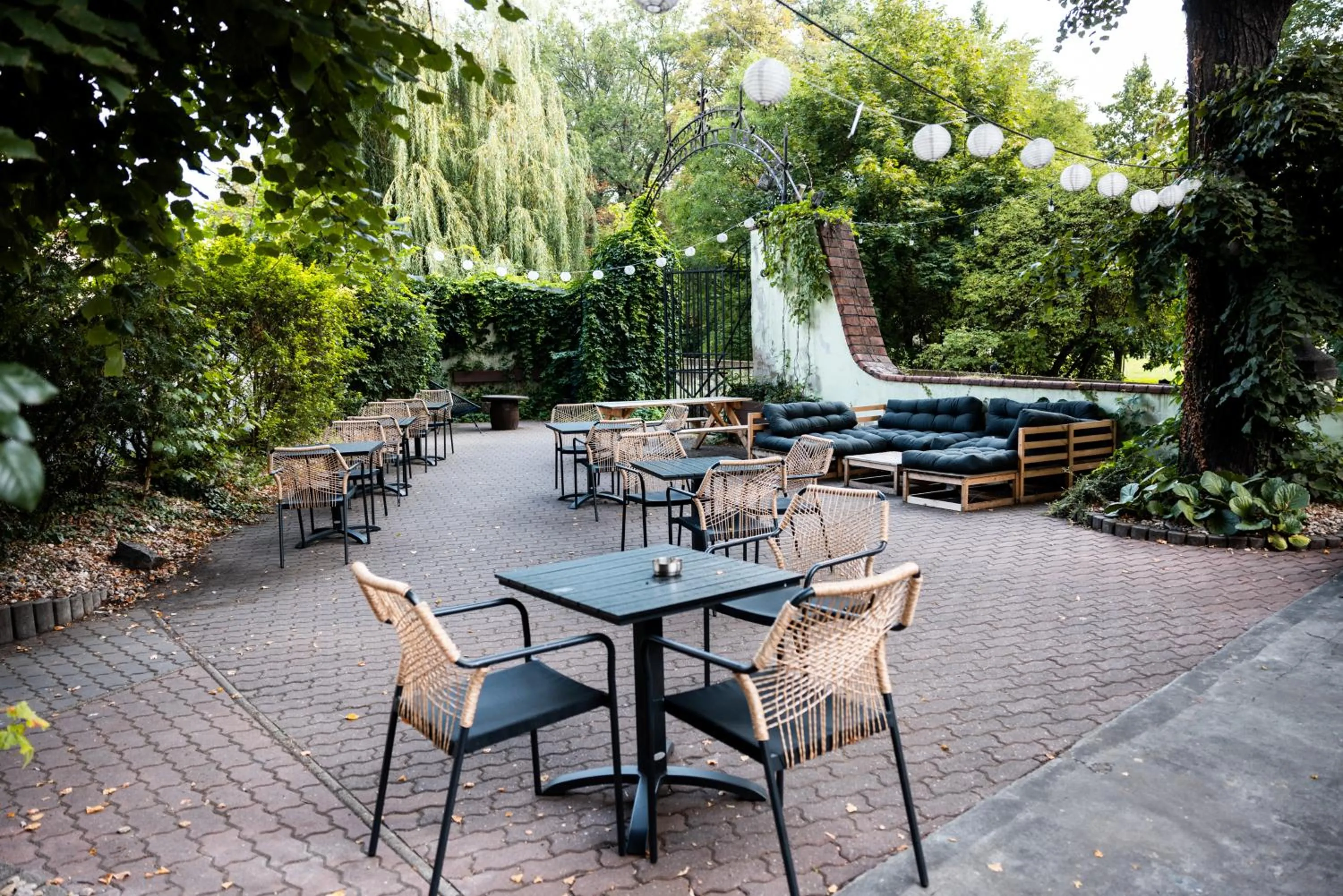 Restaurant/places to eat in Pytloun Old Armoury Hotel Prague, Stará Zbrojnice