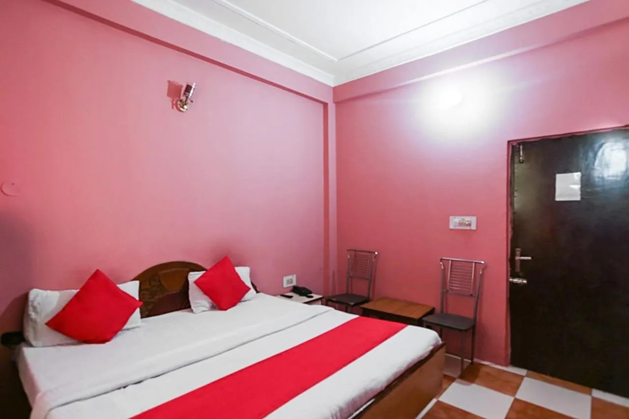 Bedroom in Hotel O Alfa