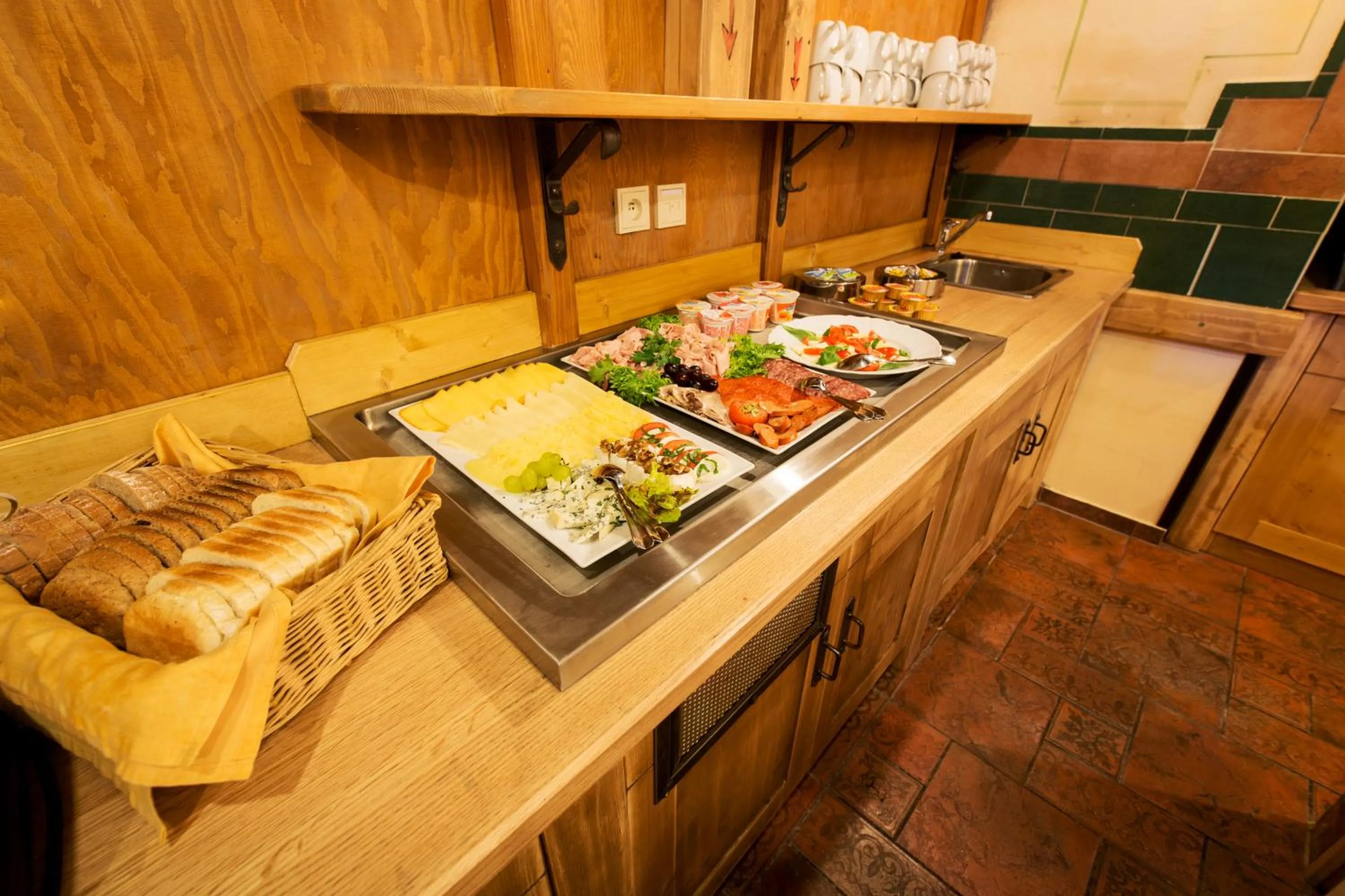 Food and drinks in Hotel Selsky Dvur - Bohemian Village Courtyard