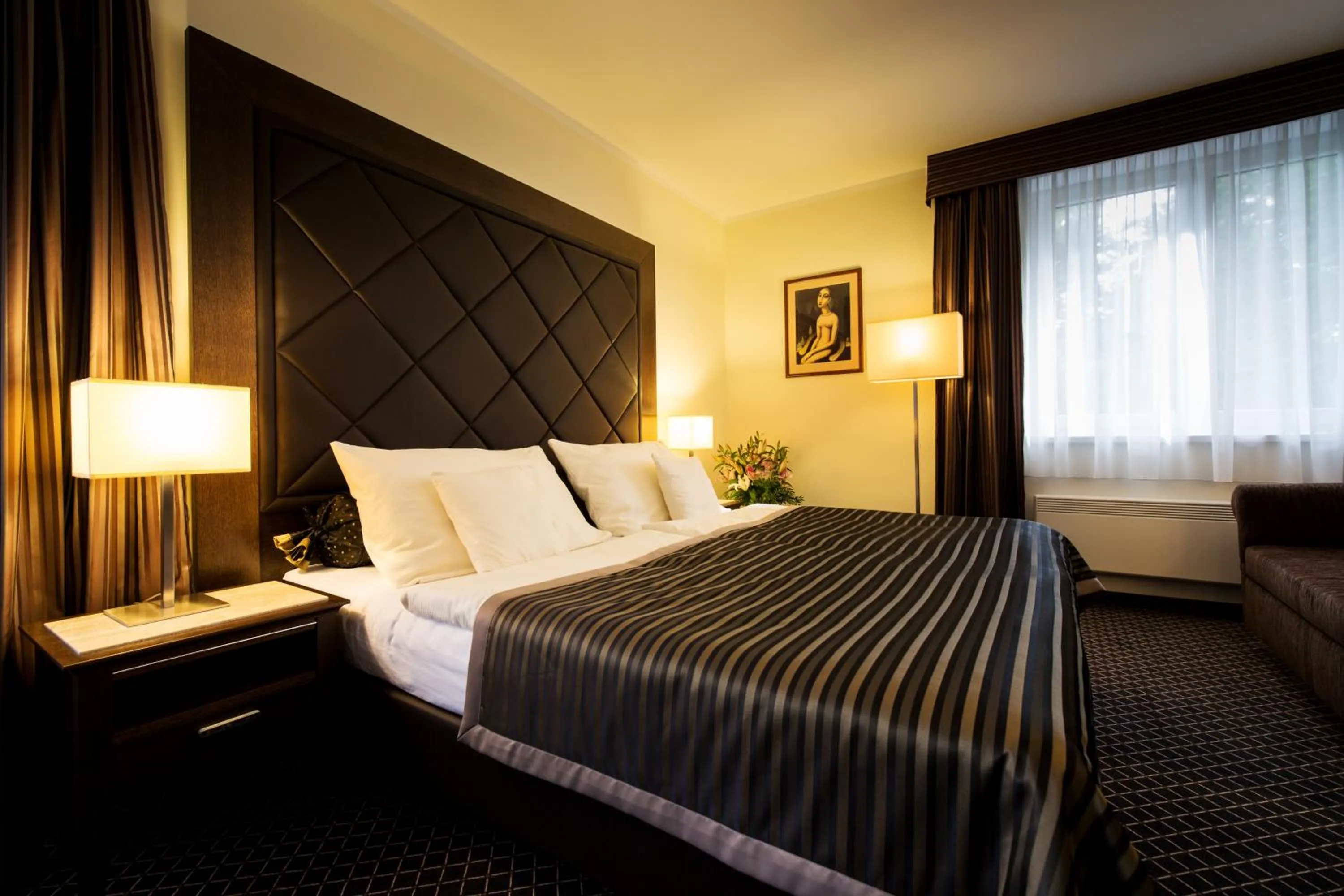 Bed in Hotel Selsky Dvur - Bohemian Village Courtyard