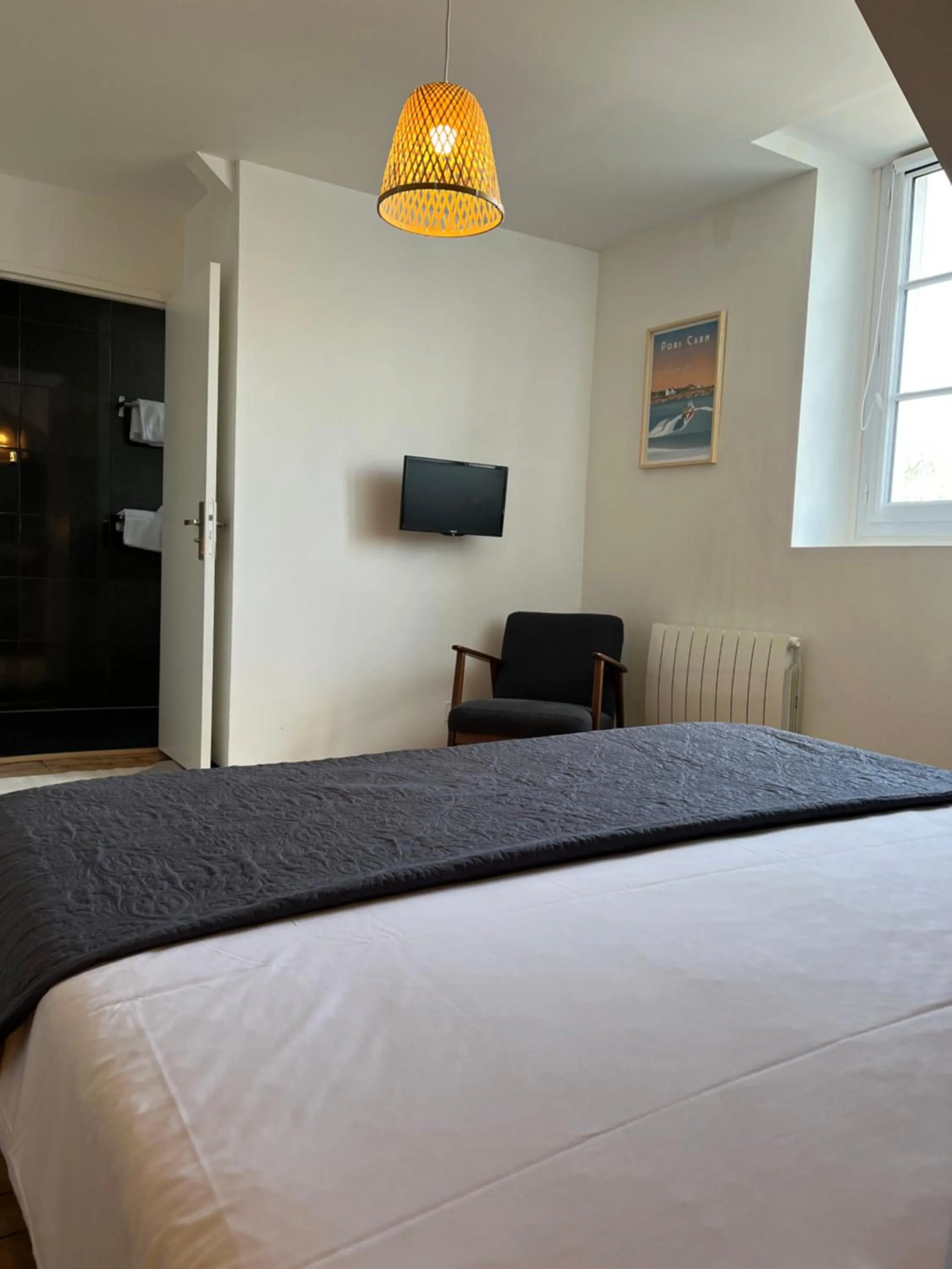 Photo of the whole room, Bed in La Villa des Sables