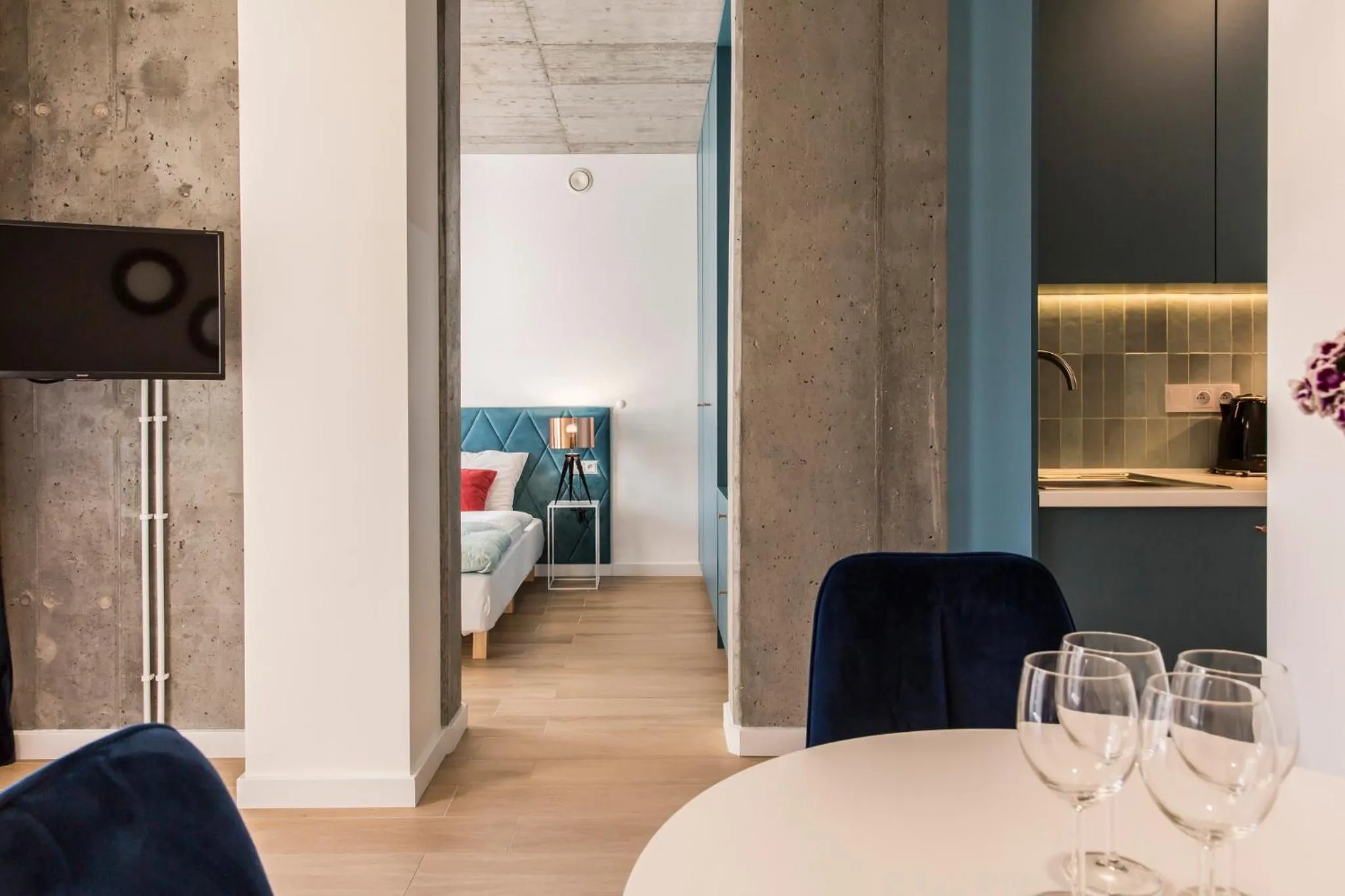 Photo of the whole room, Bed in Piedmont House