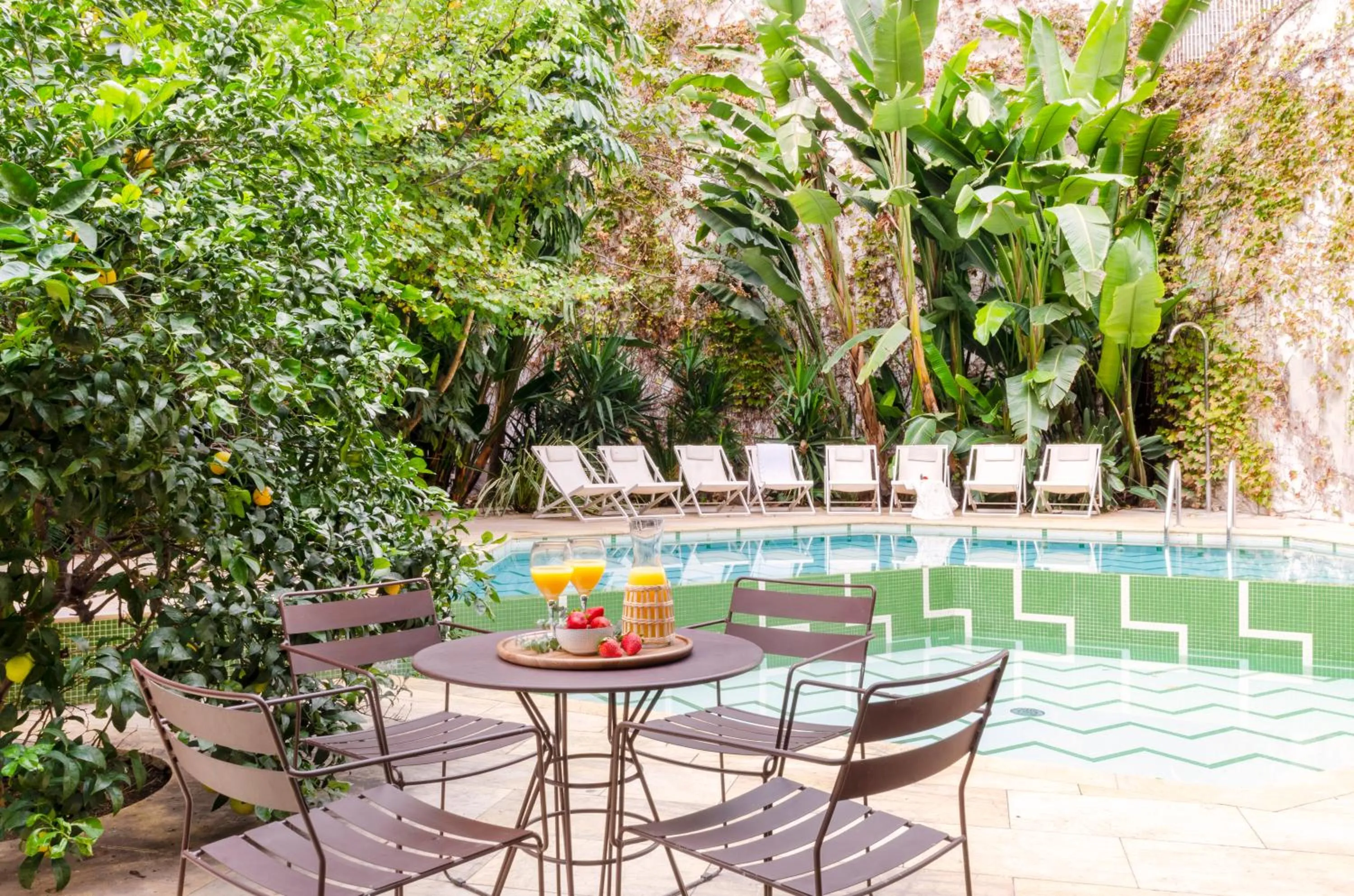 Swimming pool in Aspasios Garden Apartments