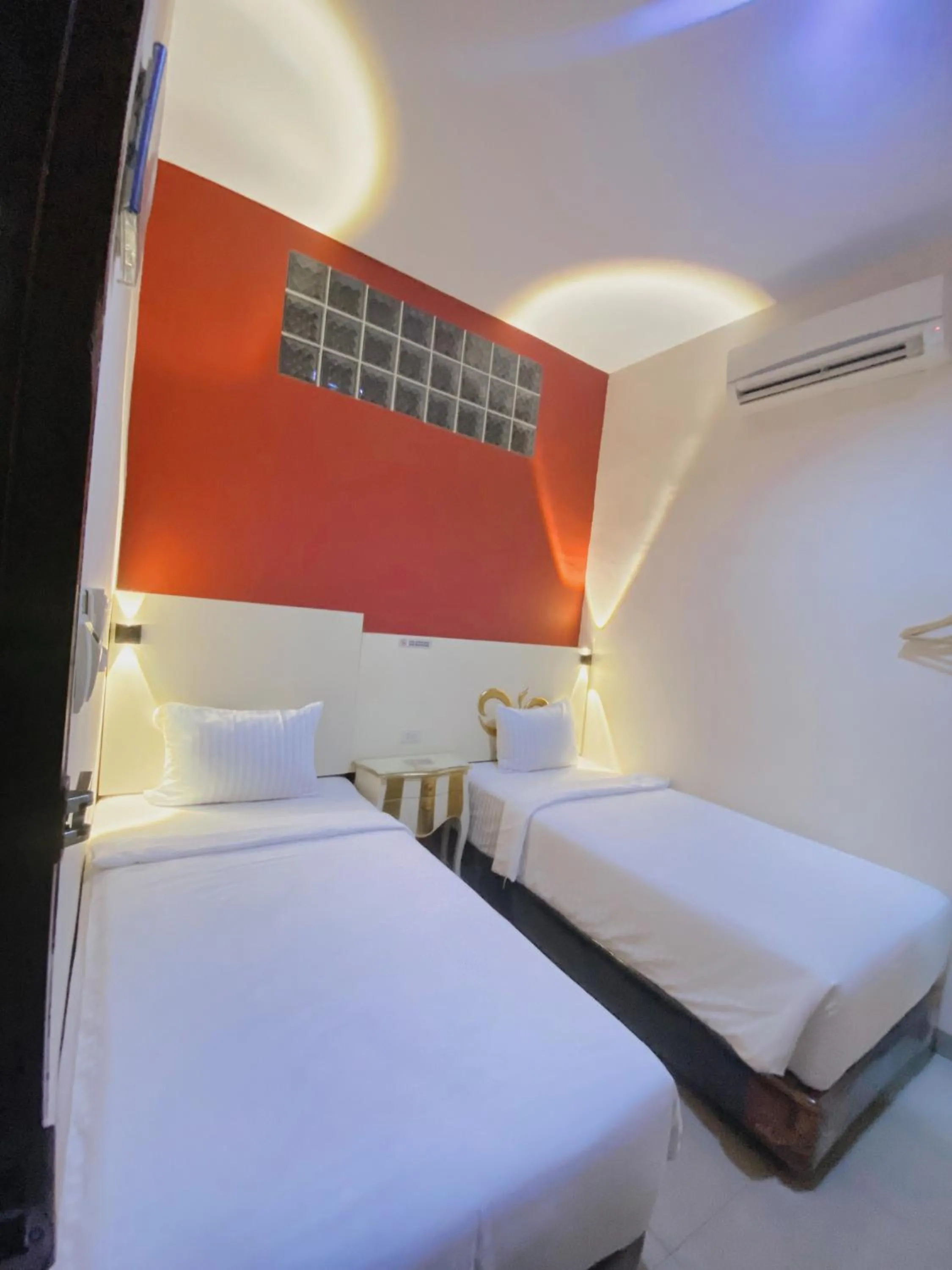 Photo of the whole room, Bed in JIYO BOUTIQUE Hotel