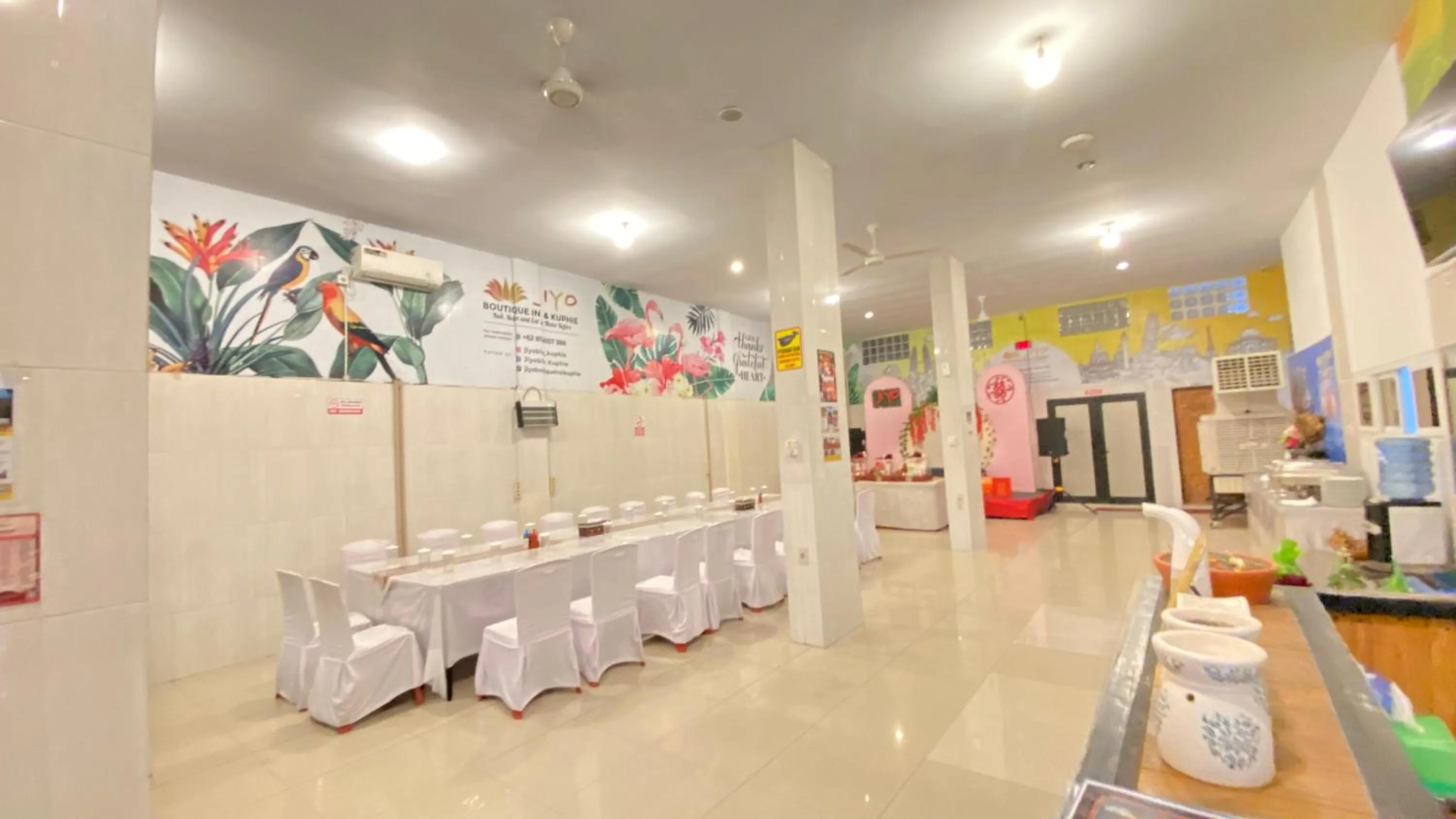 Restaurant/places to eat in JIYO BOUTIQUE Hotel