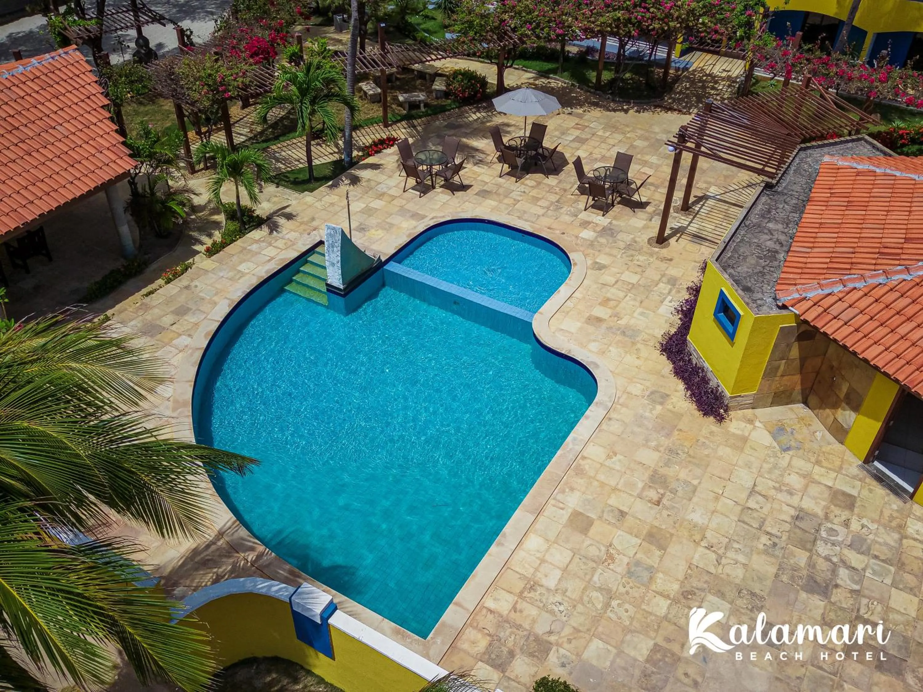 Swimming pool in Kalamari Beach Hotel