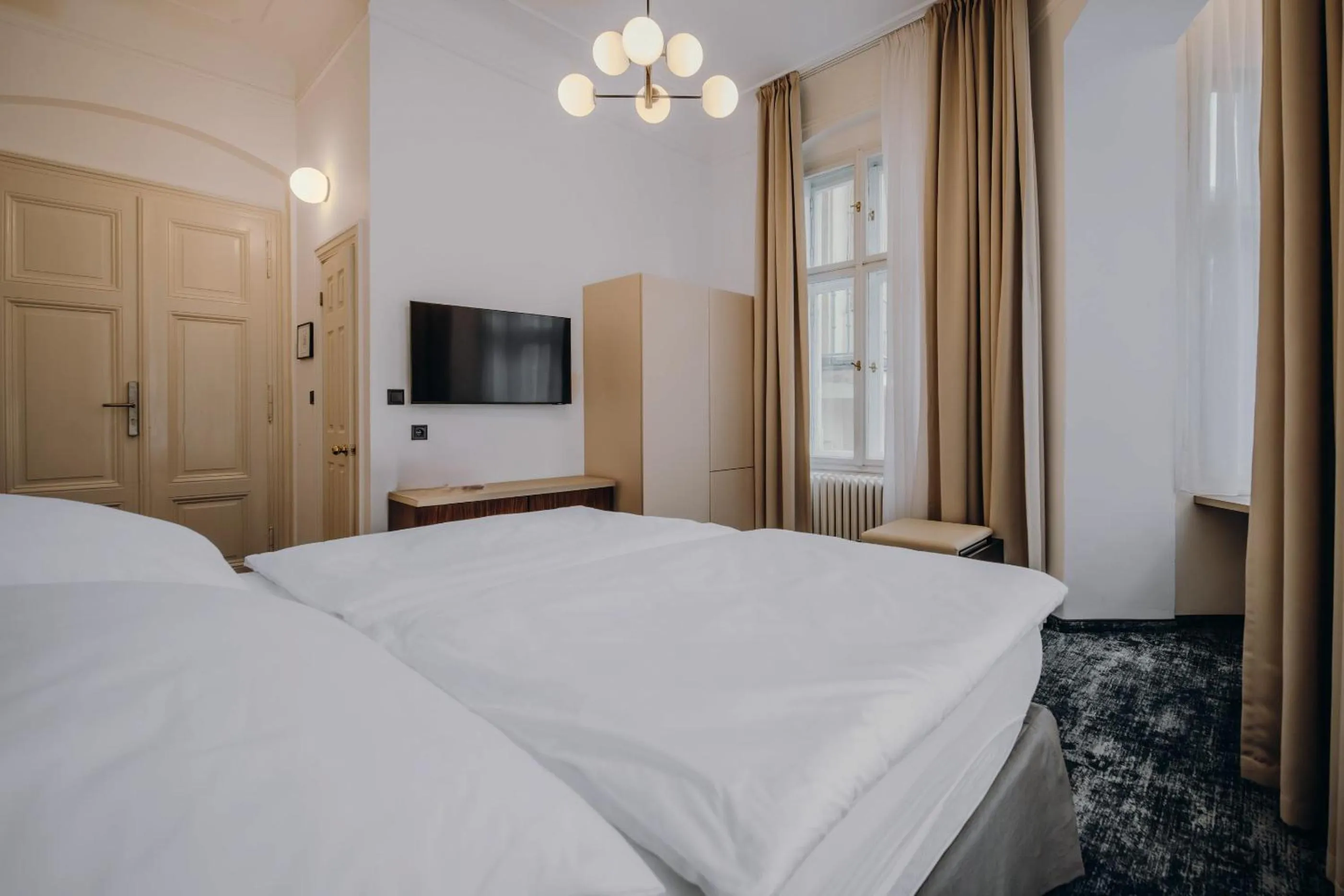 Bed in Esplanade Self Check-in Hotel