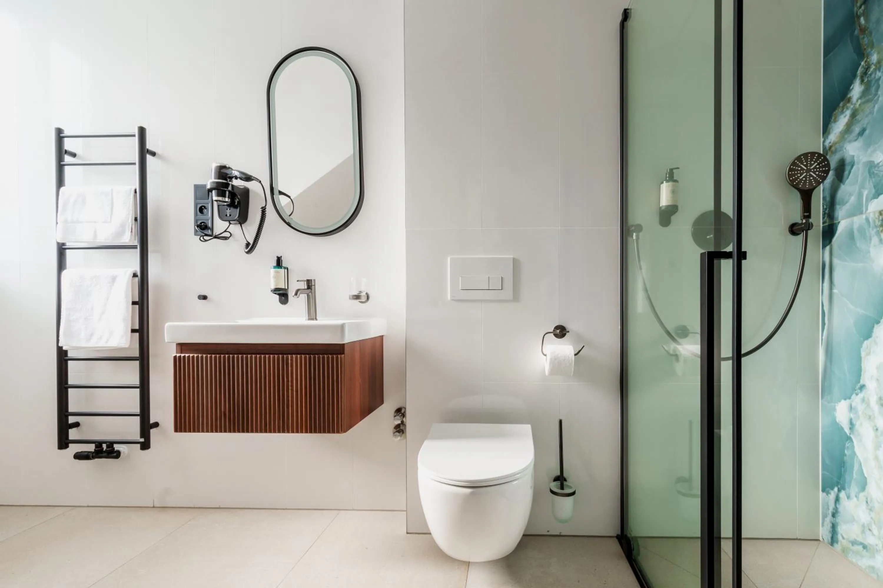 Bathroom in Esplanade Self Check-in Hotel