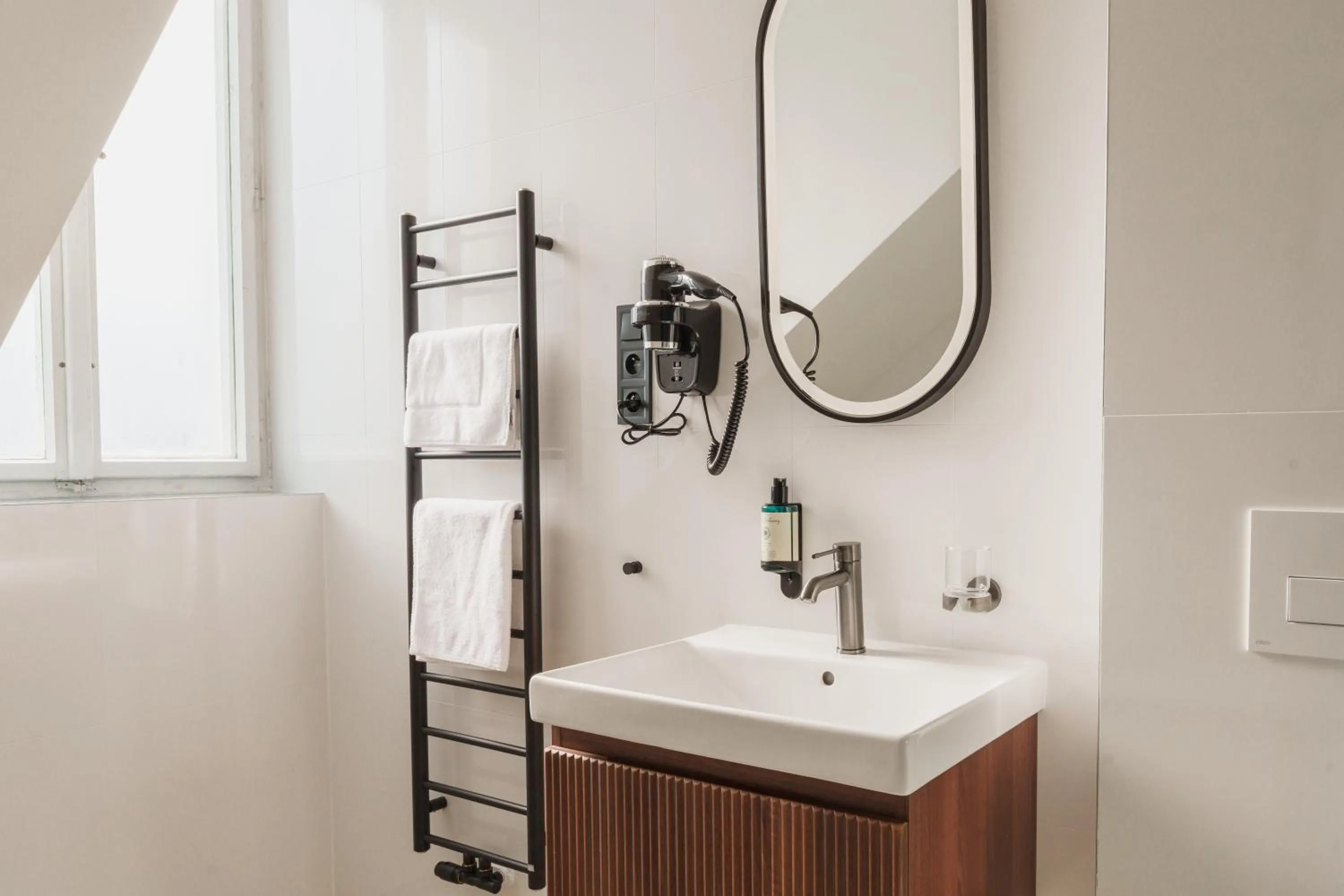 Bathroom in Esplanade Self Check-in Hotel