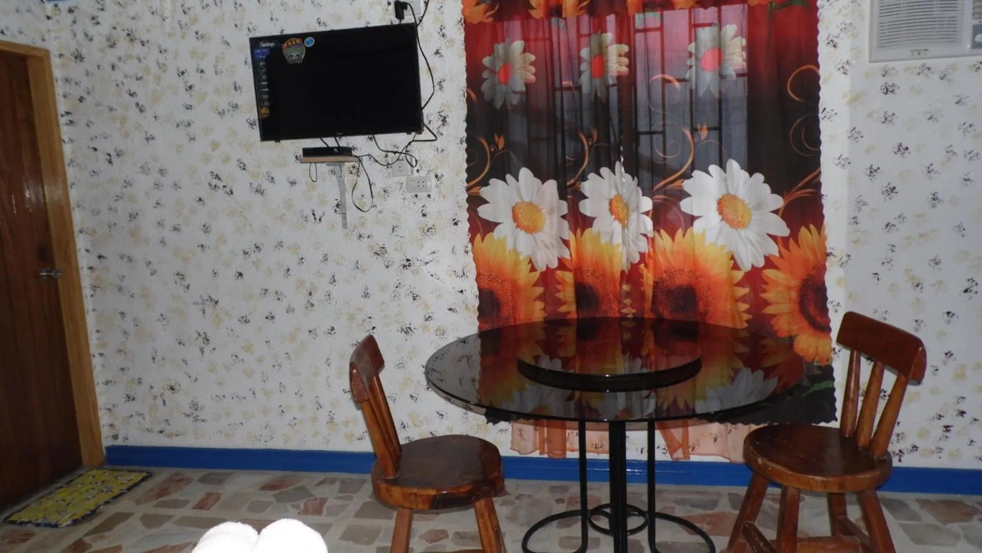 TV and multimedia in Daniela's Place