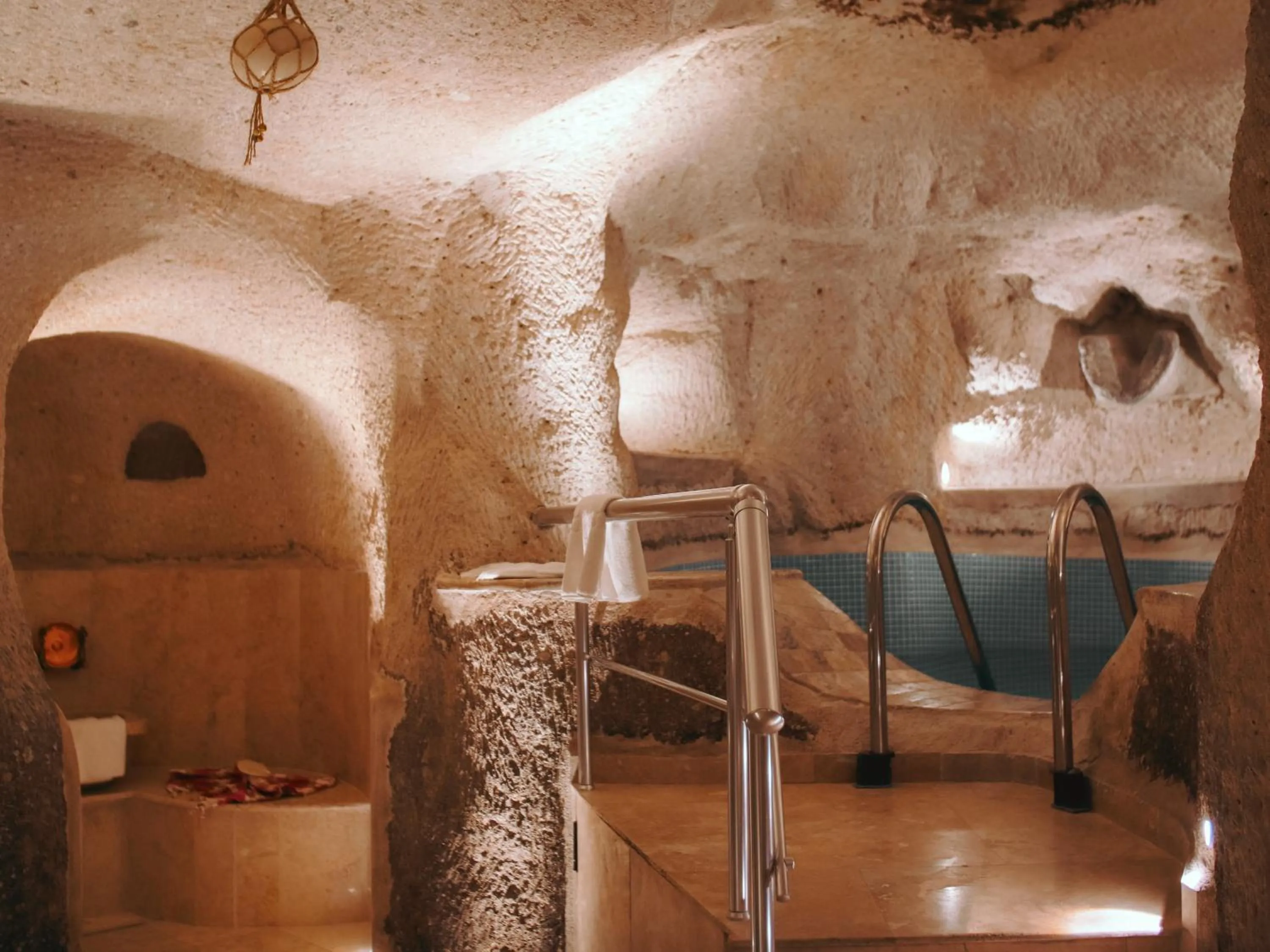 Pool view in Şah Saray Cave Suites Halal Hotel