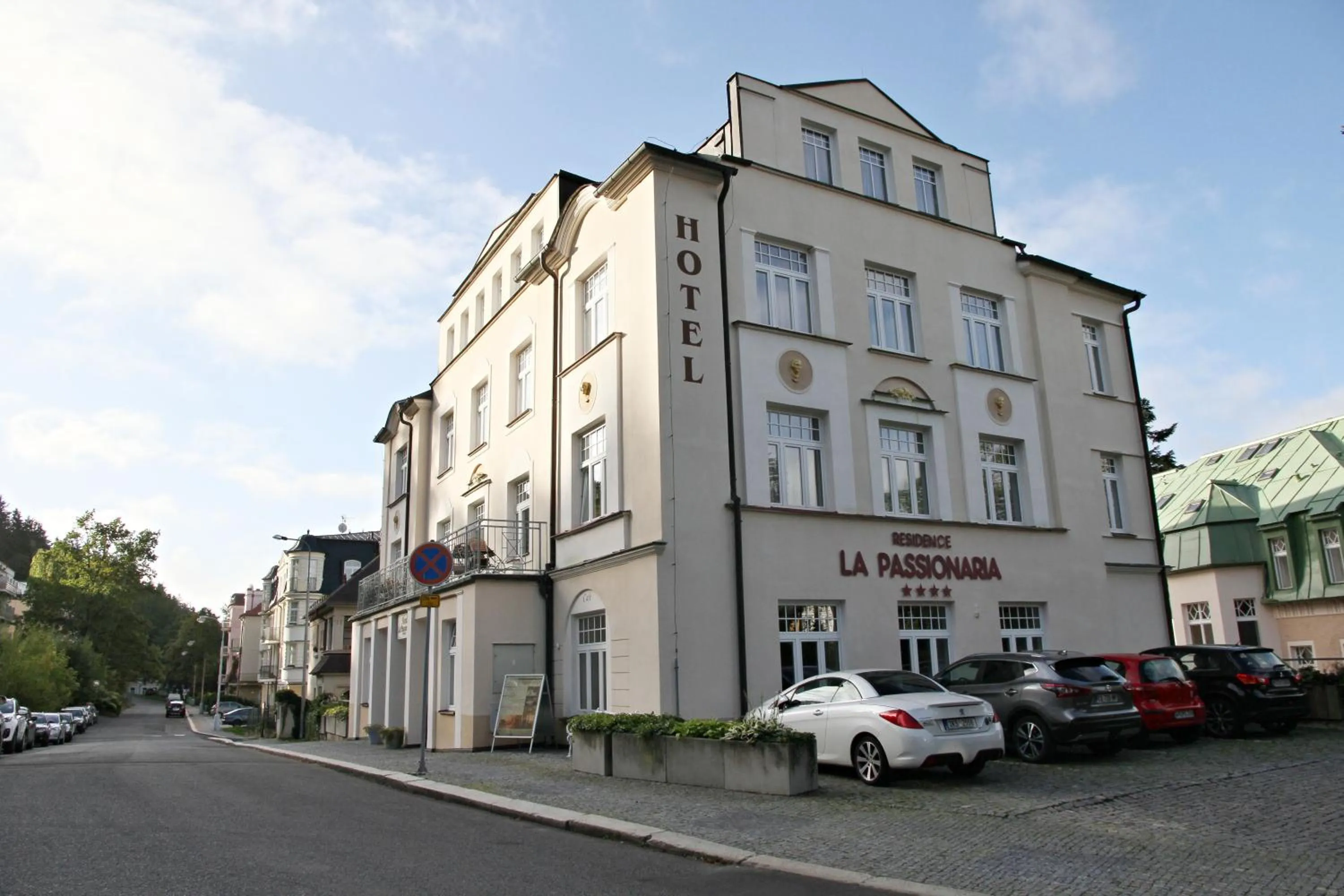 Property building in Hotel La Passionaria