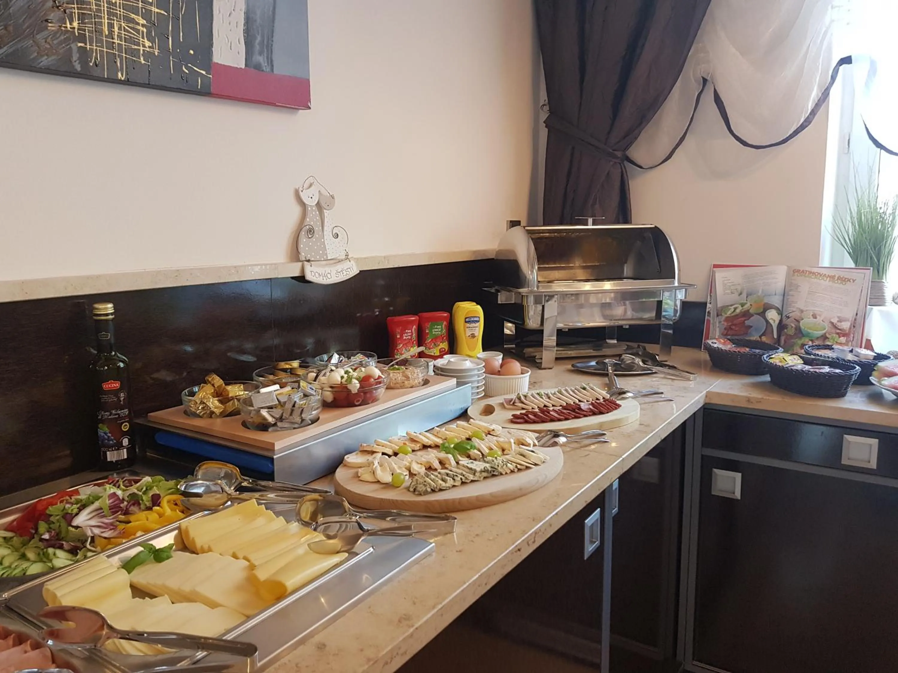 Buffet breakfast in Hotel La Passionaria