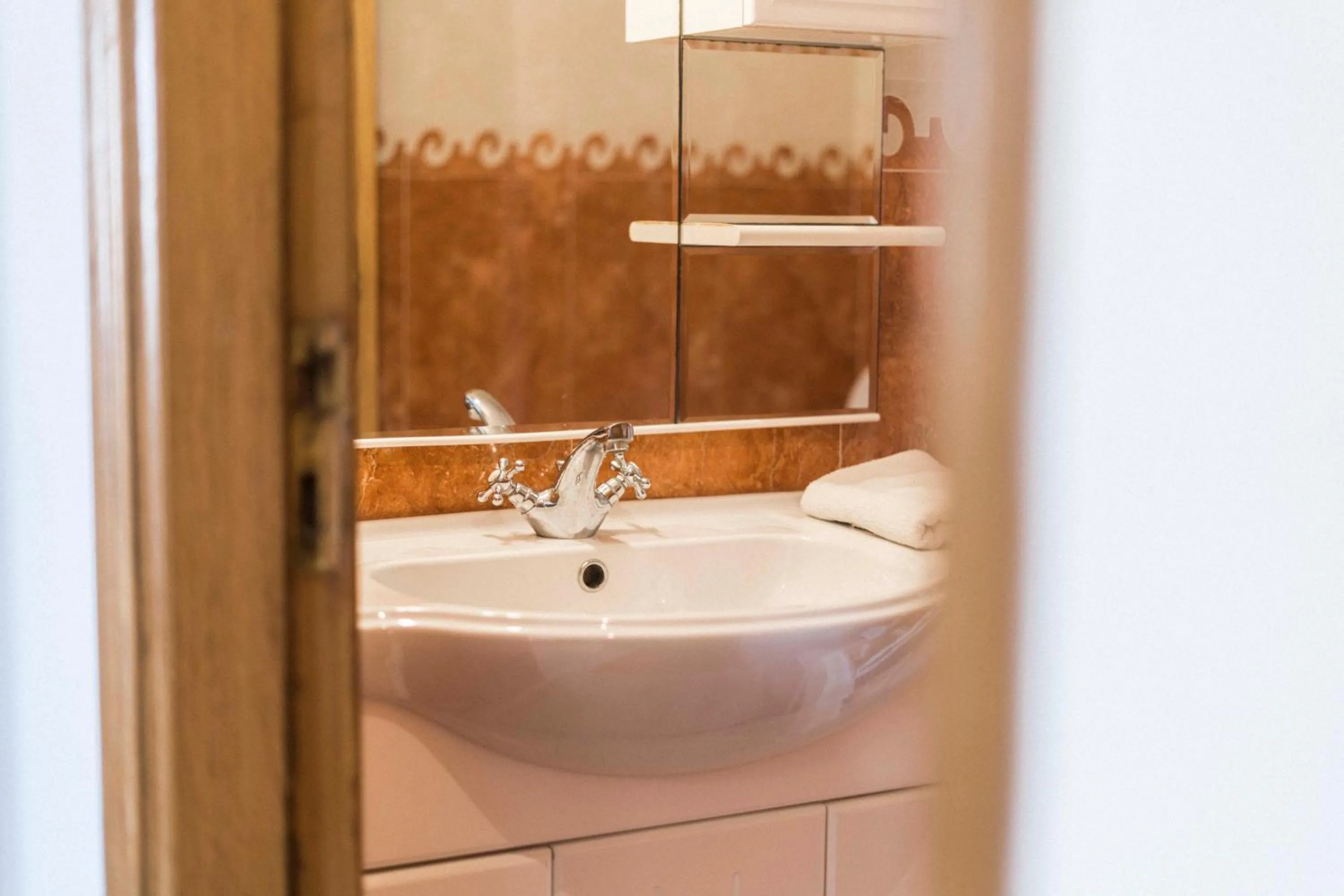 Bathroom in Best Houses 45 - Beautiful ocean and city view