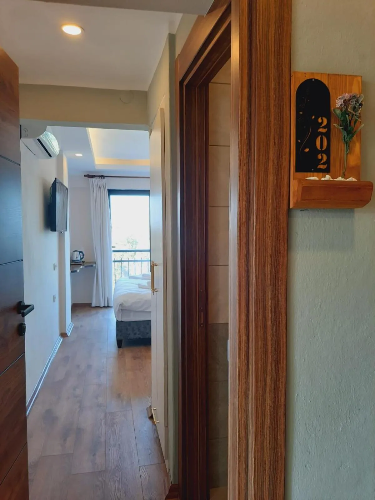 Photo of the whole room in NORTH WIND HOTELS - Karaburun