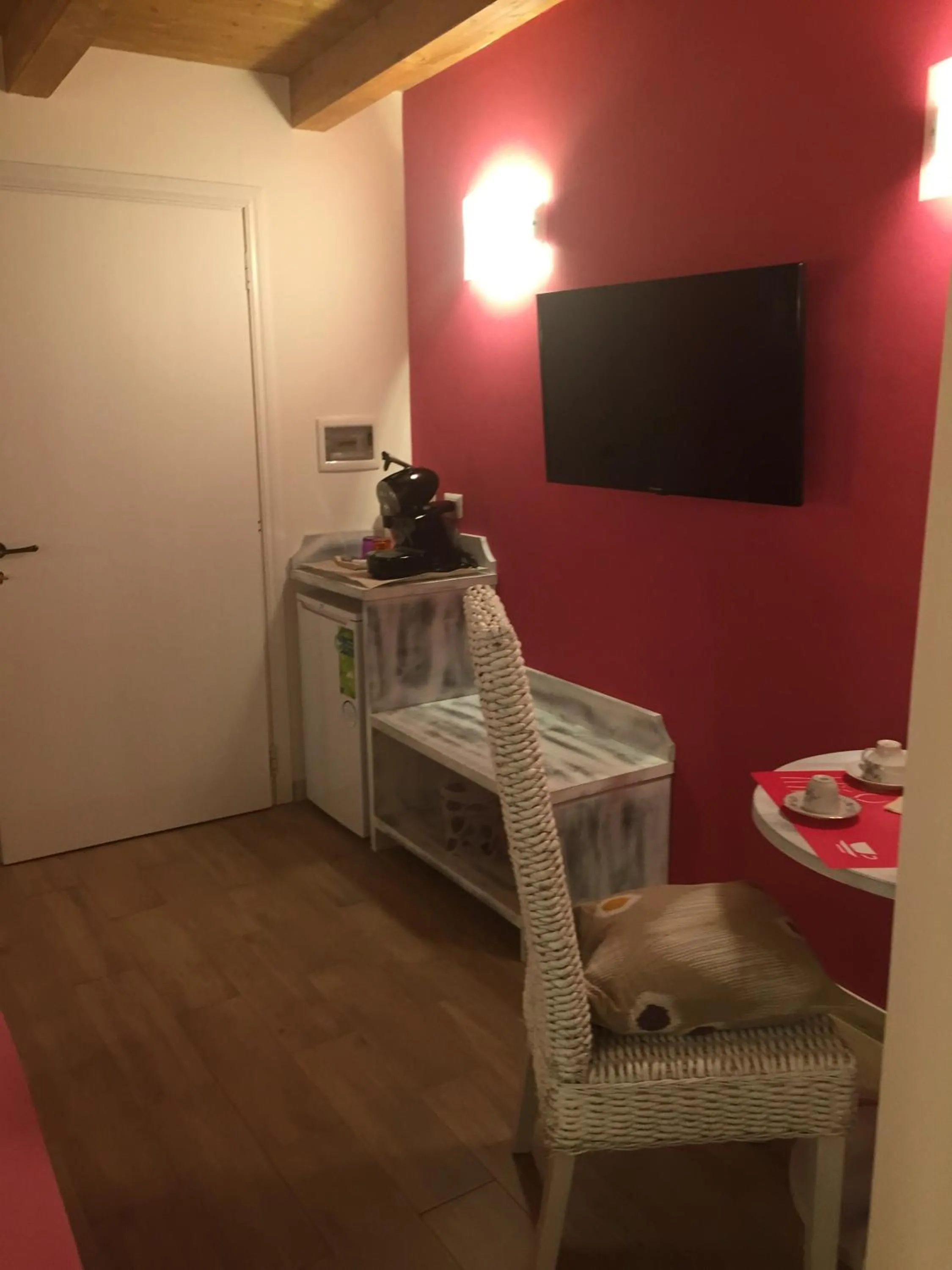 Food and drinks in Aquila Di Mare