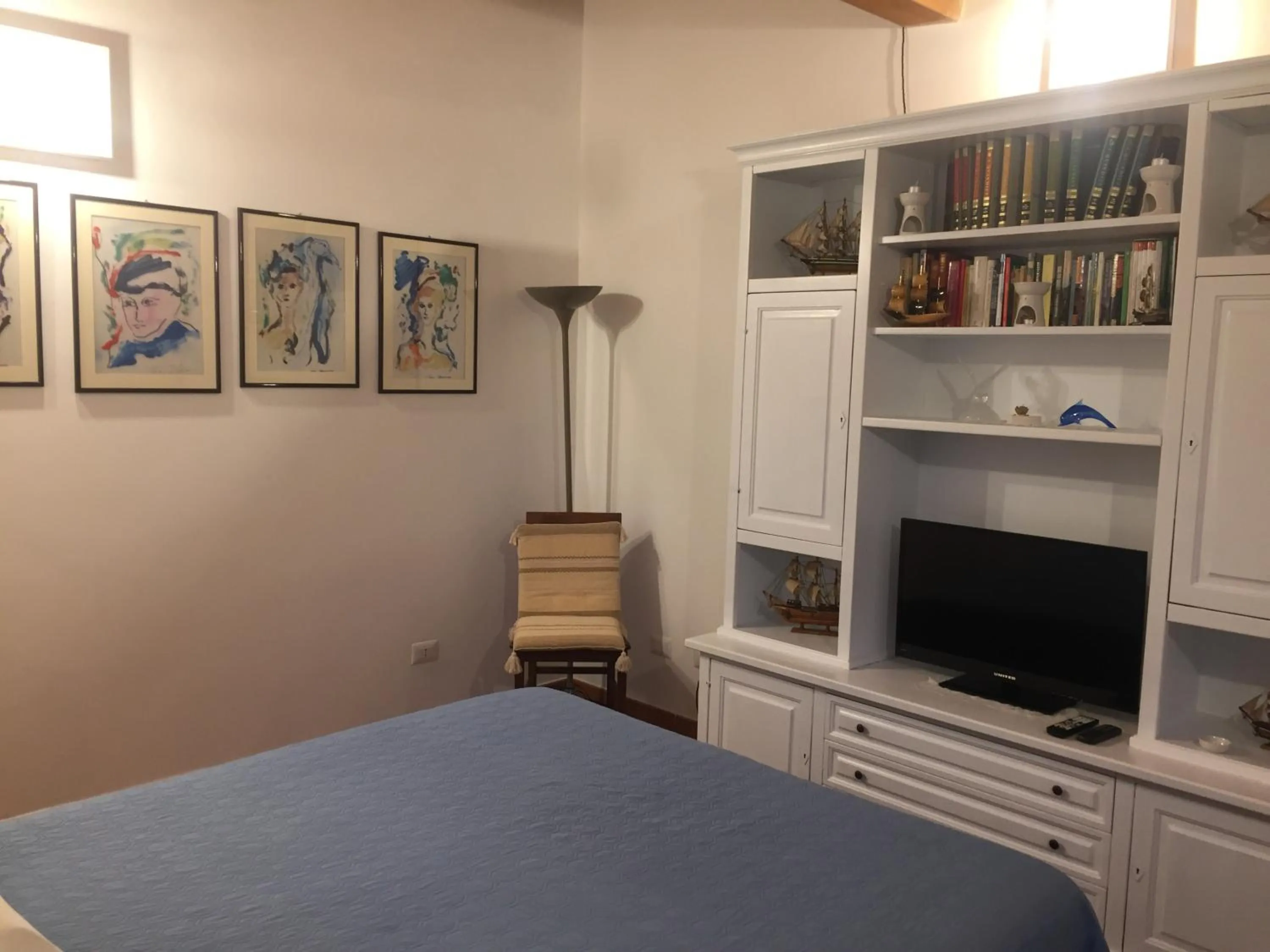 Bedroom, Bed in Aquila Di Mare