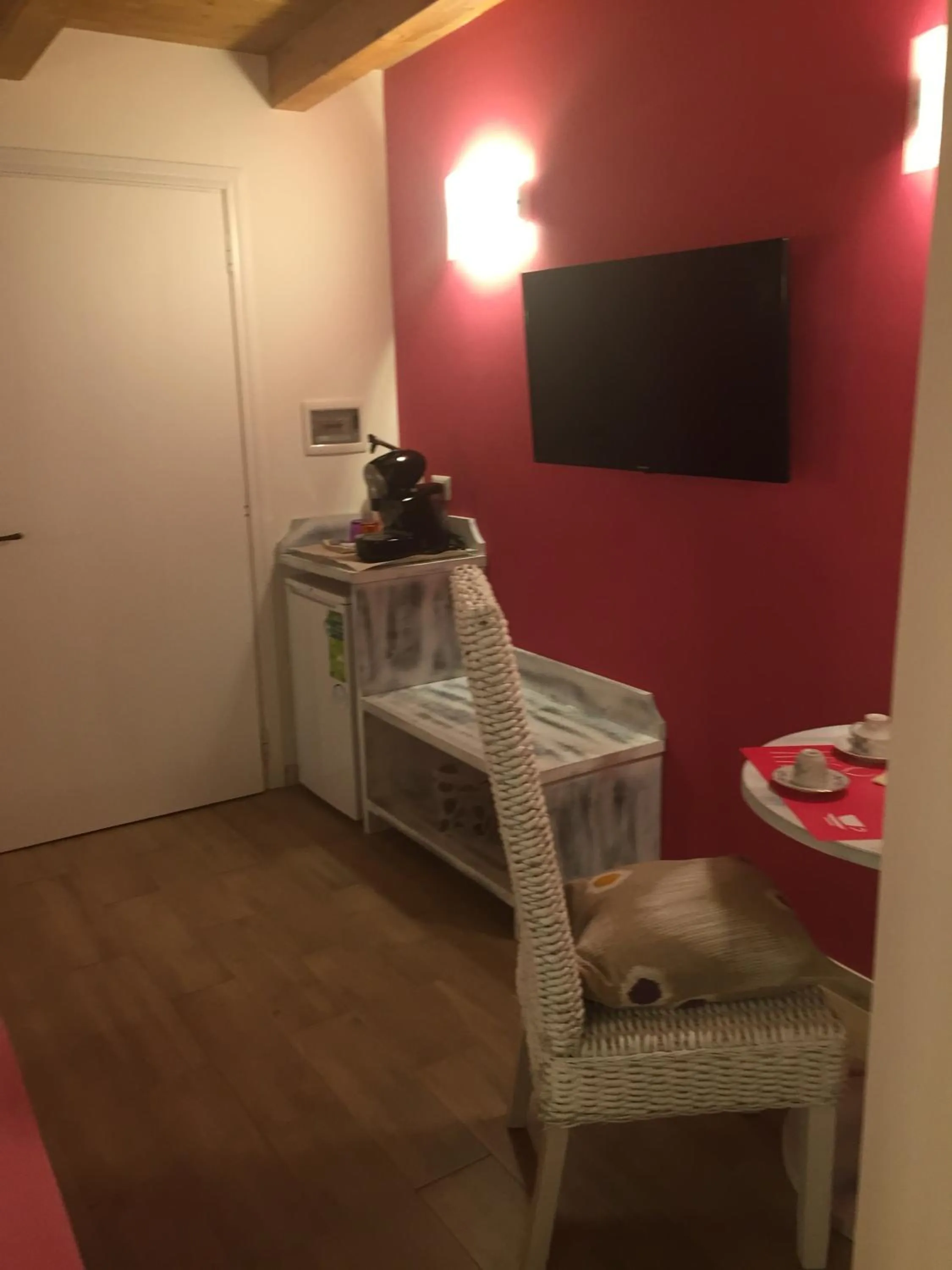 Food and drinks in Aquila Di Mare