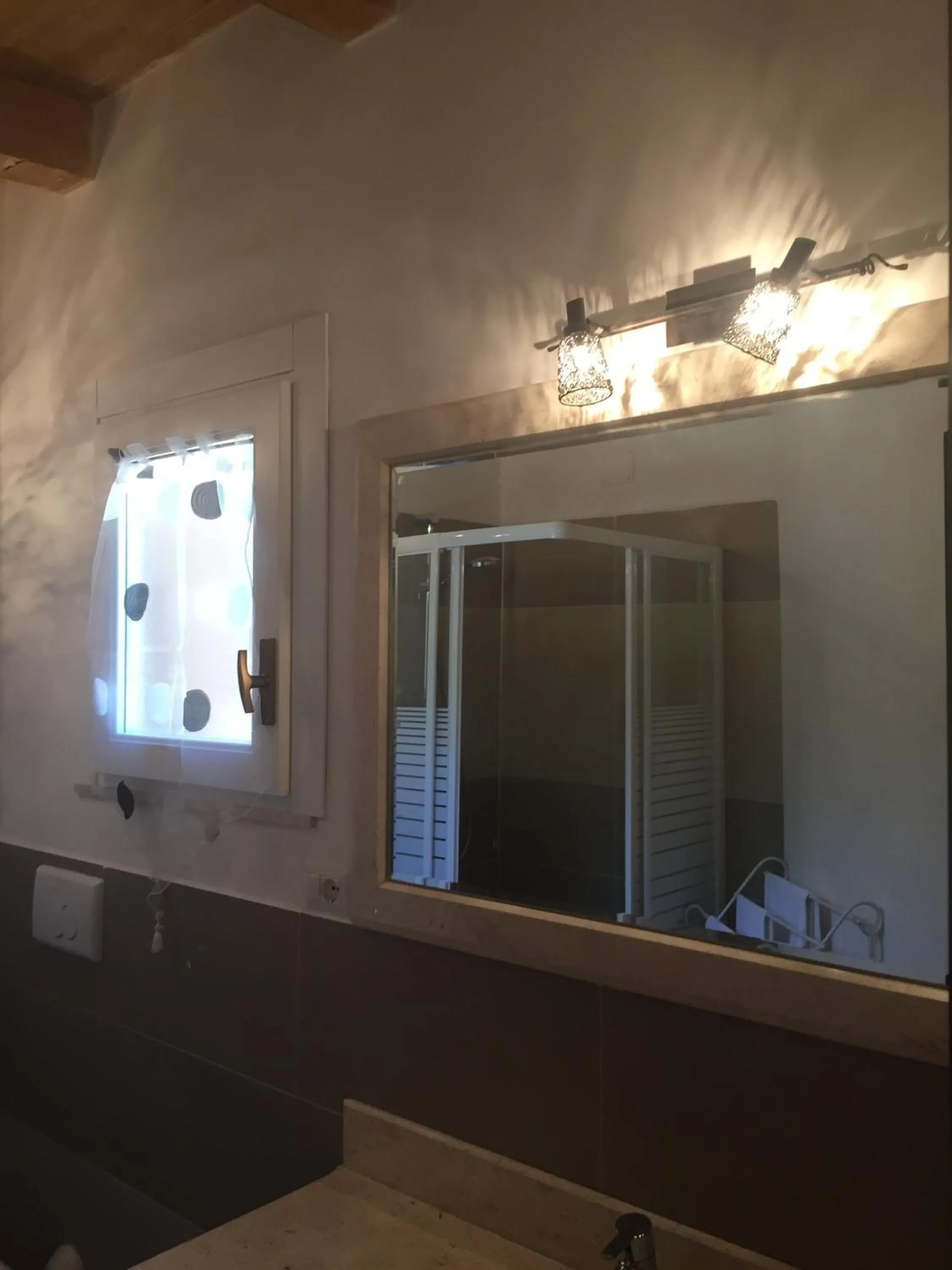 Shower in Aquila Di Mare