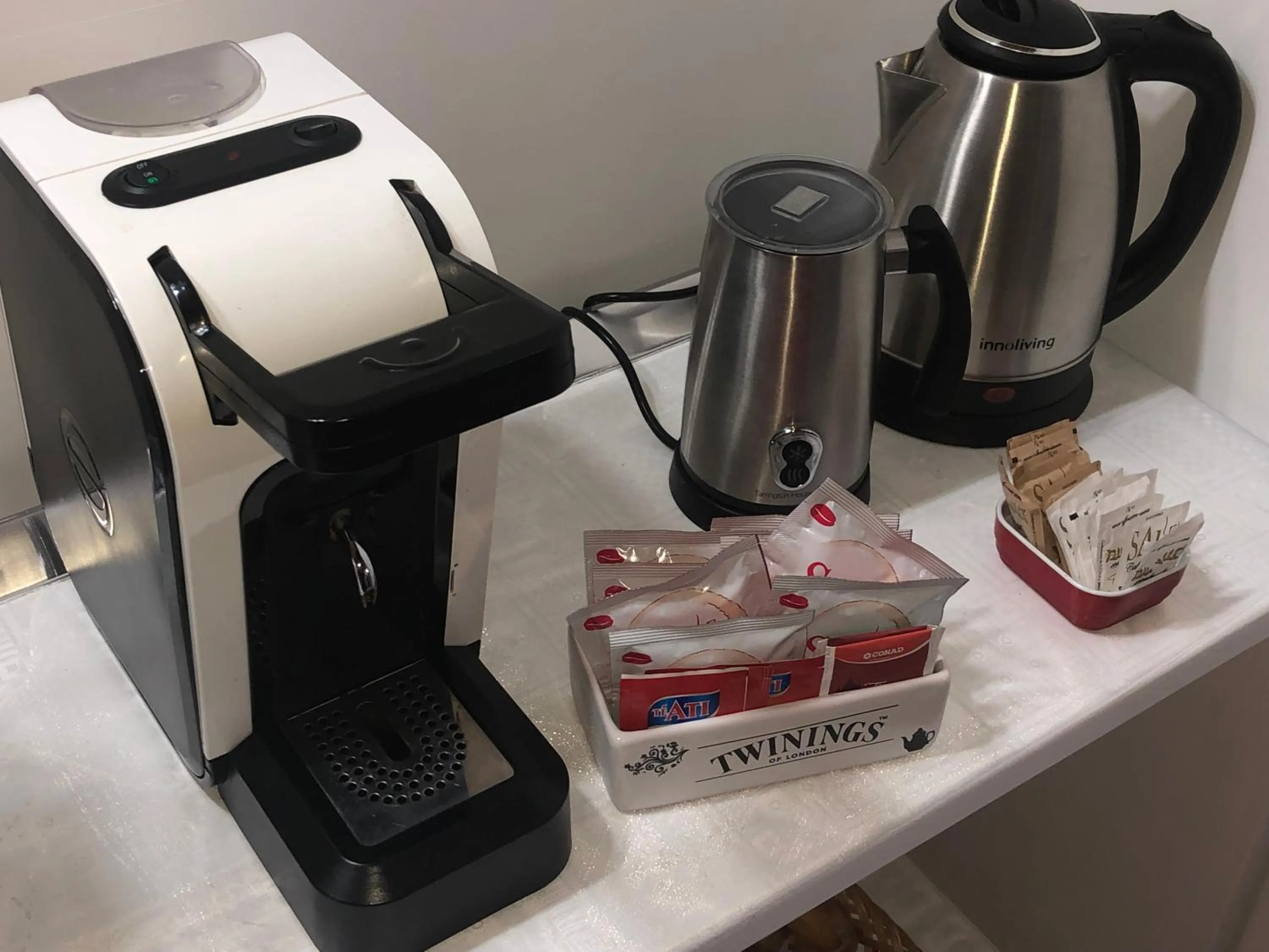 Food and drinks in Aquila Di Mare