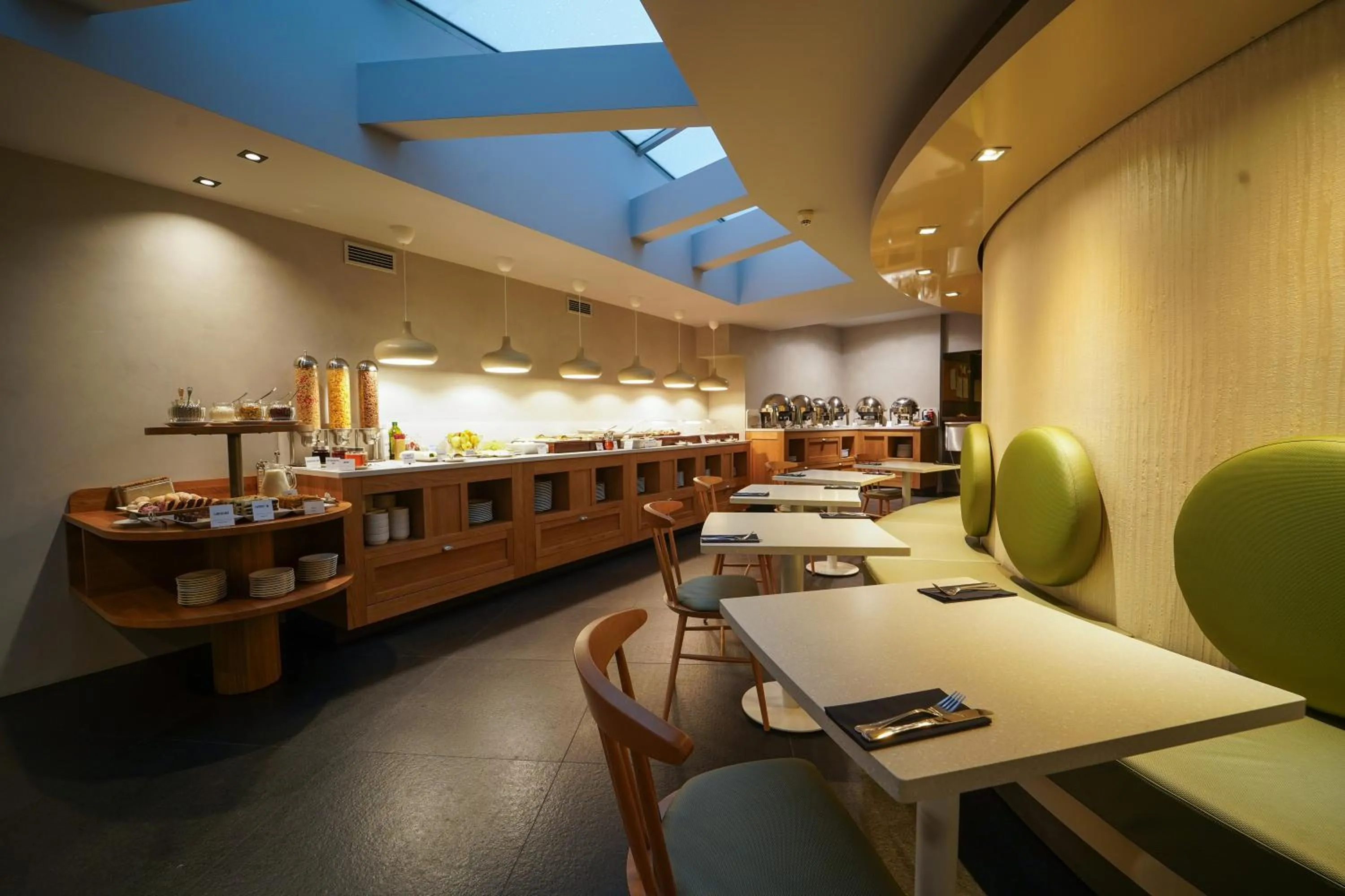 Breakfast in 987 Design Prague Hotel