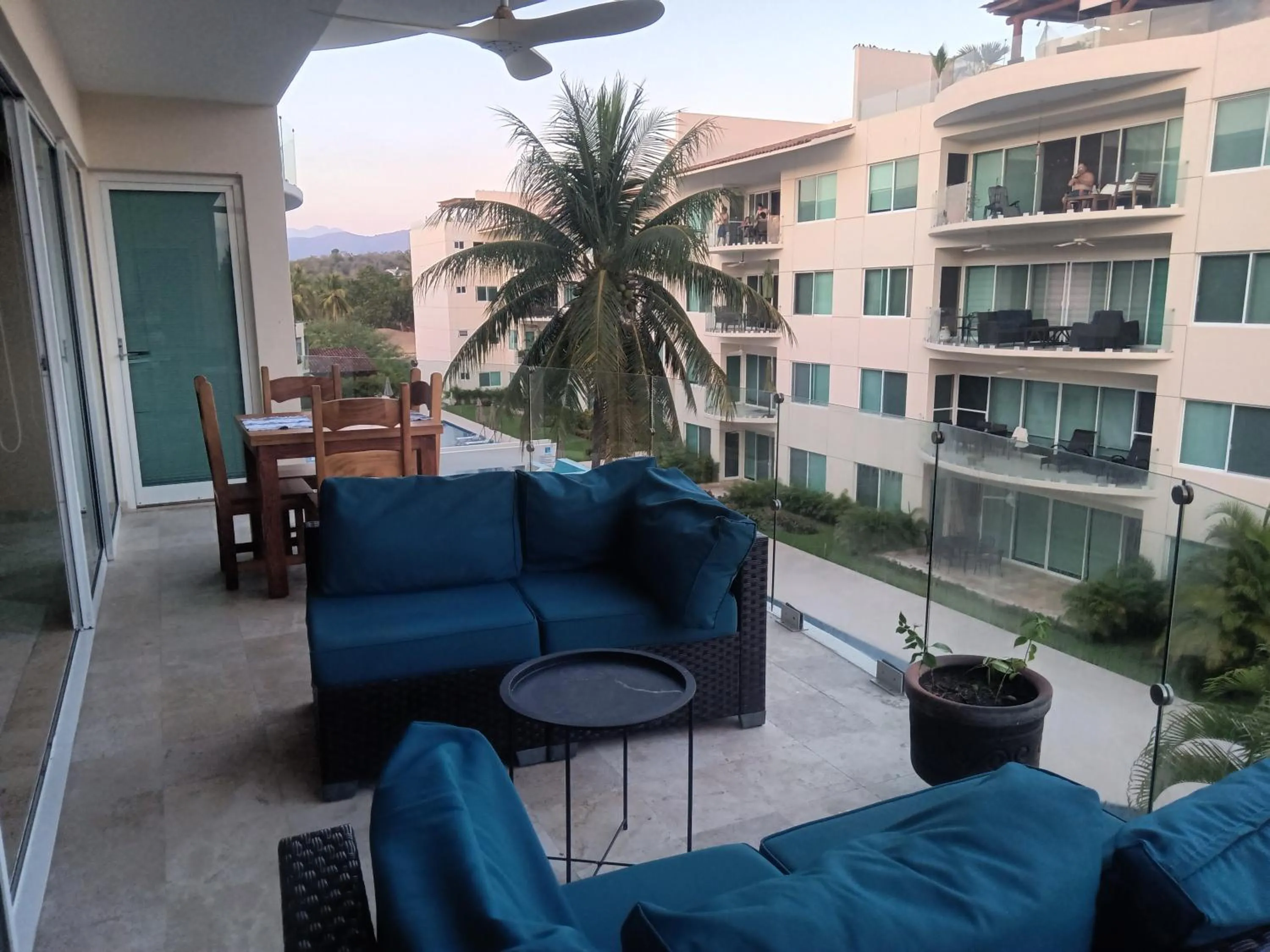 Perfectly located spacious apartment with 2 balconies