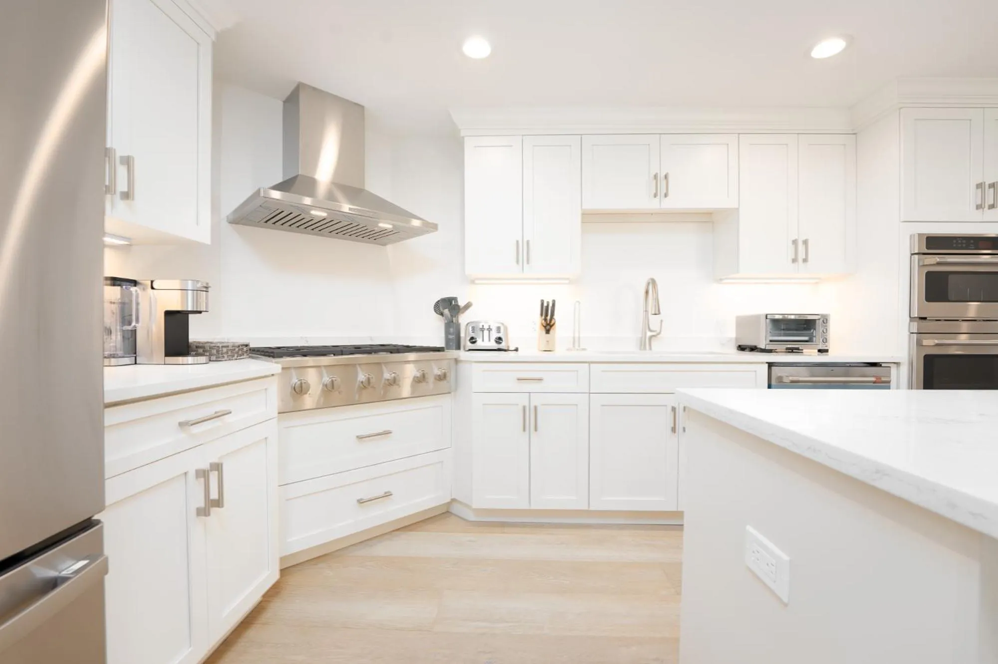 kitchen in Thomas Sea Suites at Harbourtown
