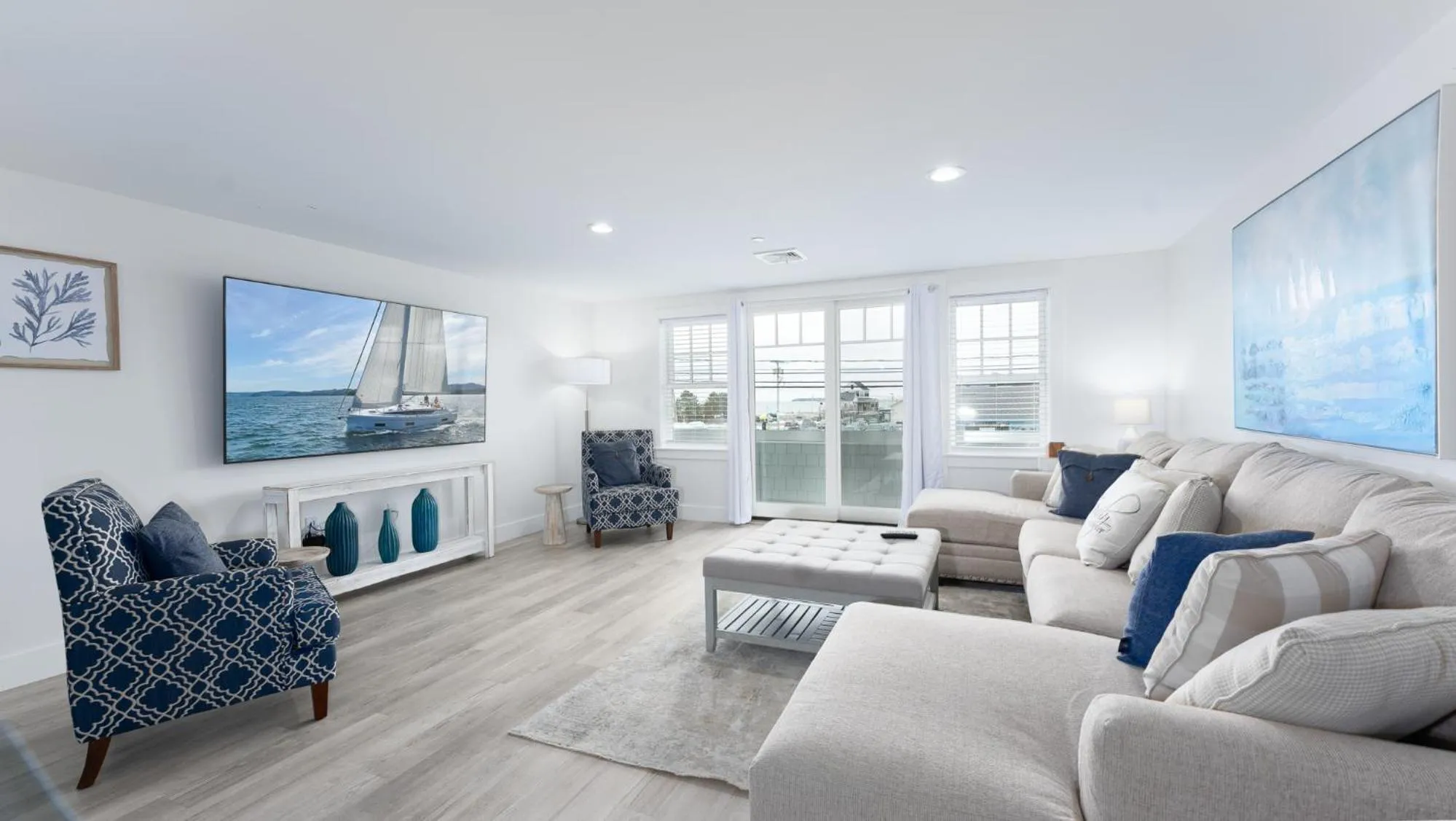 Living room in Thomas Sea Suites at Harbourtown