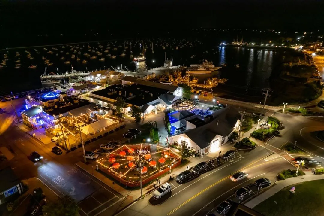 Neighbourhood in Thomas Sea Suites at Harbourtown