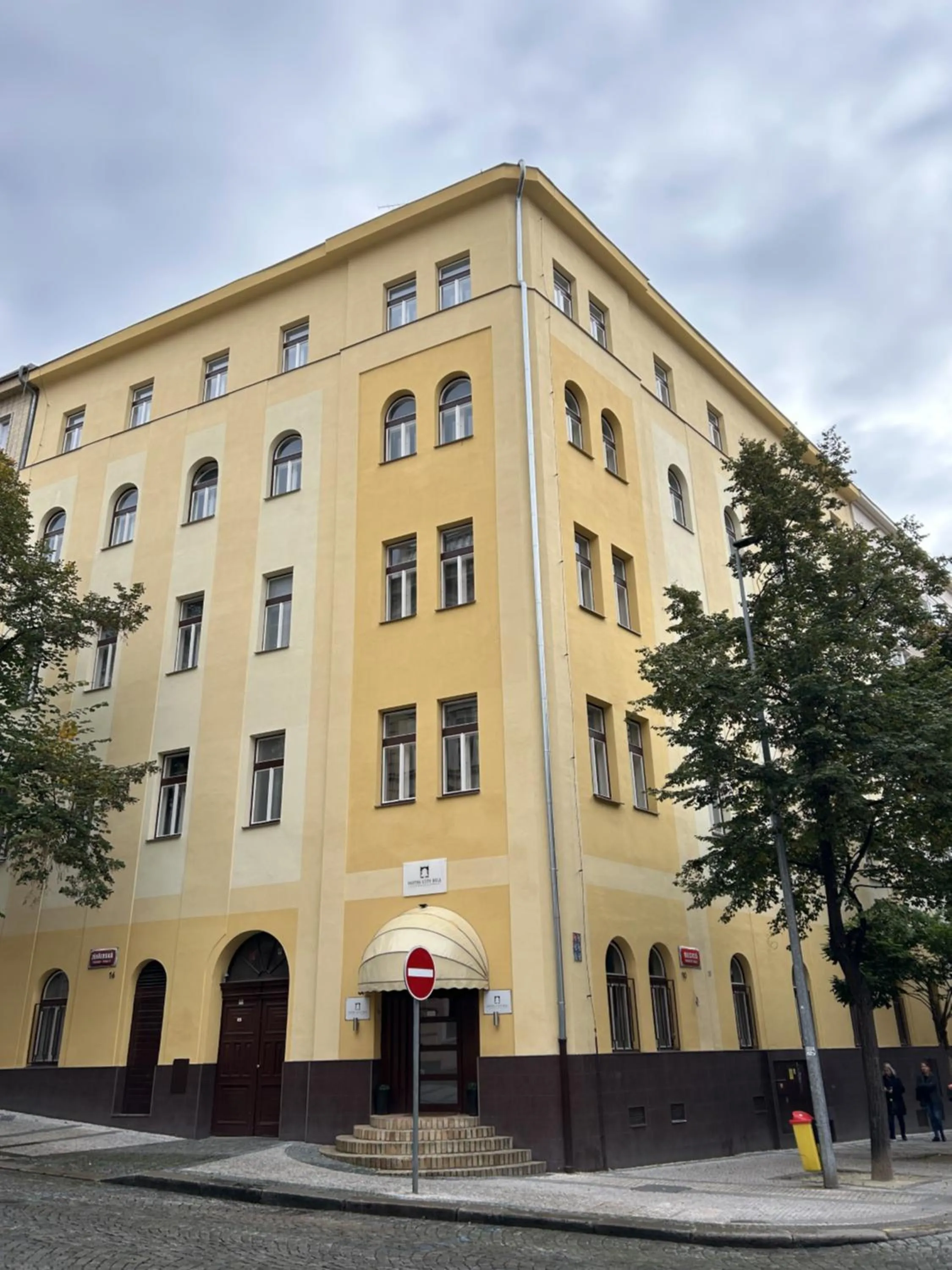 Property building in Hotel City Bell