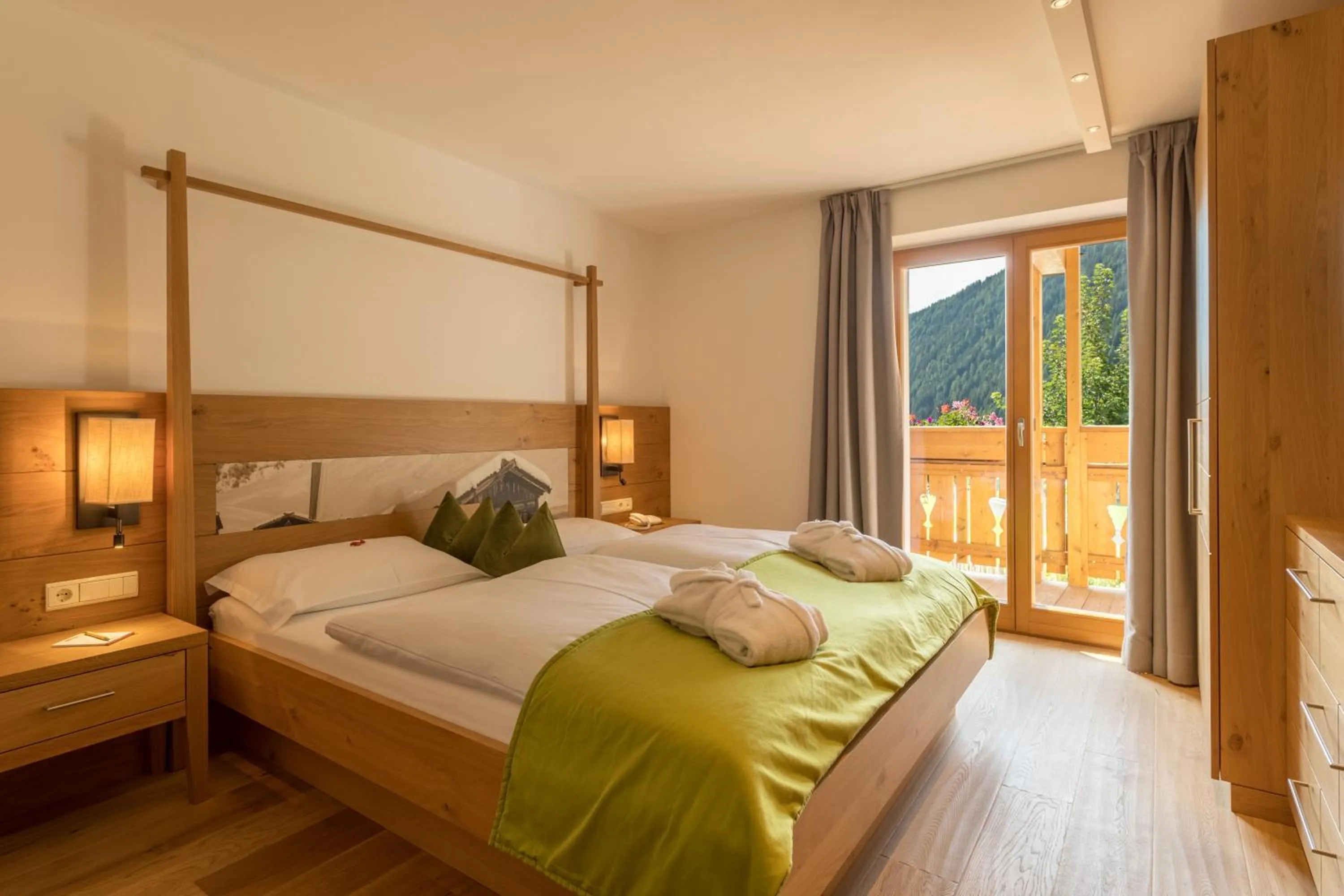 Photo of the whole room, Bed in Familienhotel Huber