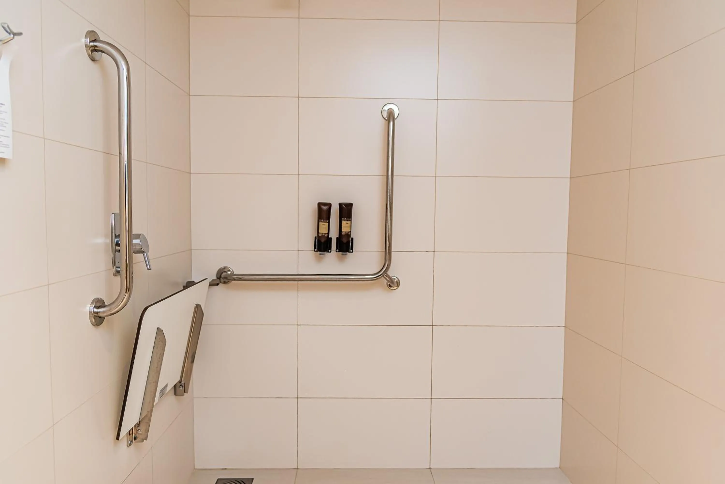 Bathroom in Rio Hotel by Bourbon Maringá