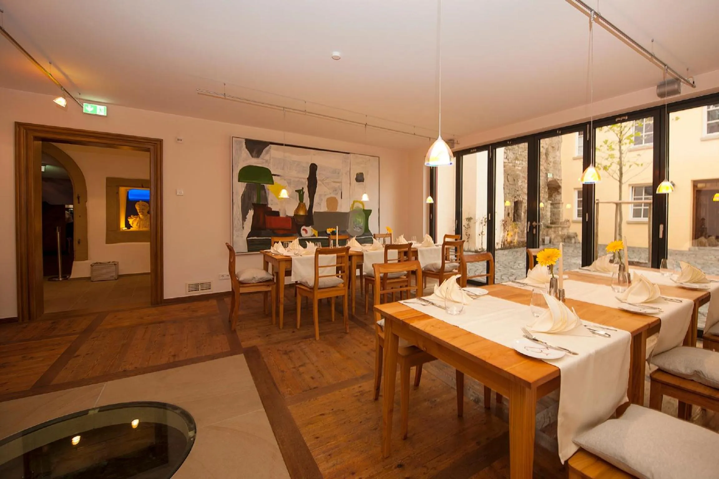 Restaurant/places to eat in Romantik Hotel Meisenheimer Hof