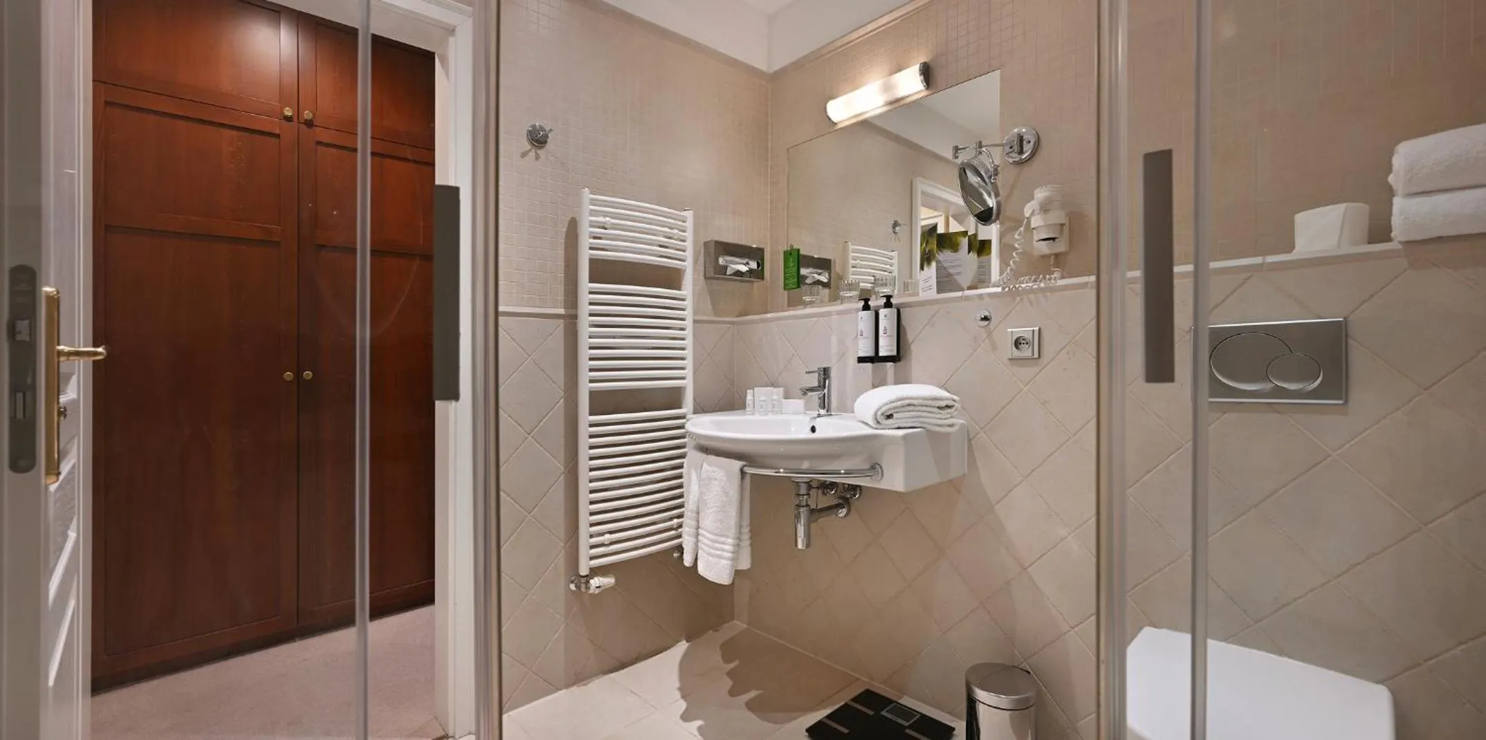 Property building in Hotel Rott