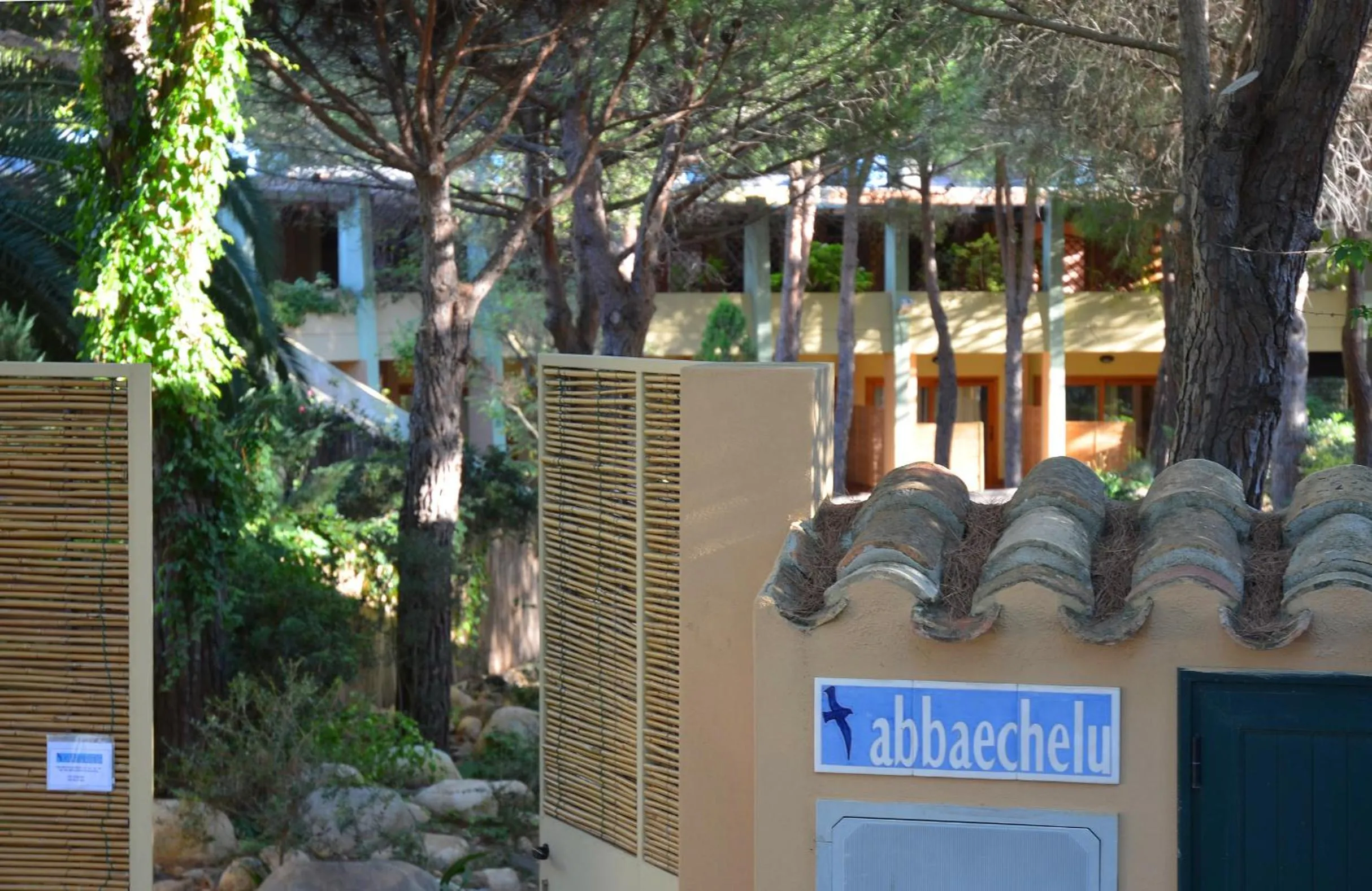Facade/entrance in Abbaechelu