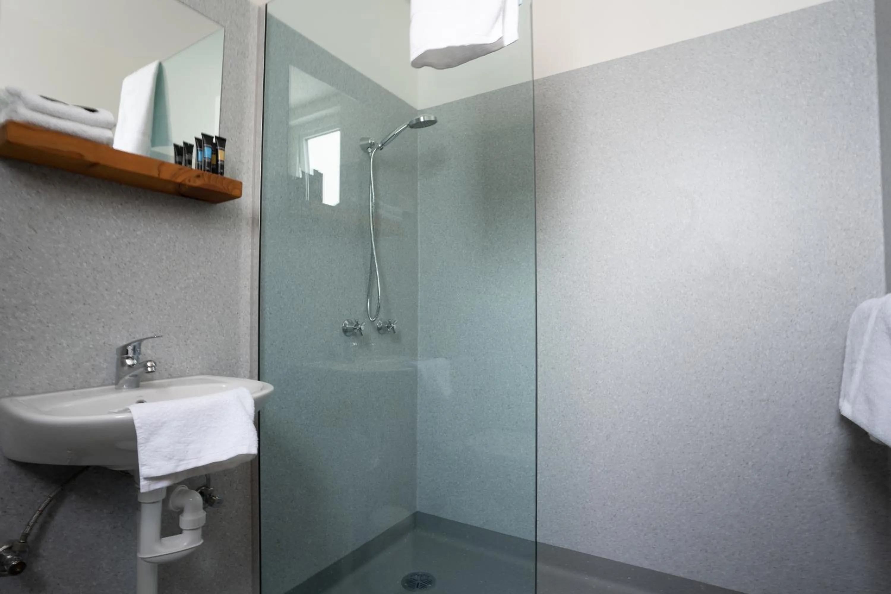 Shower in Sports Garden Hotel