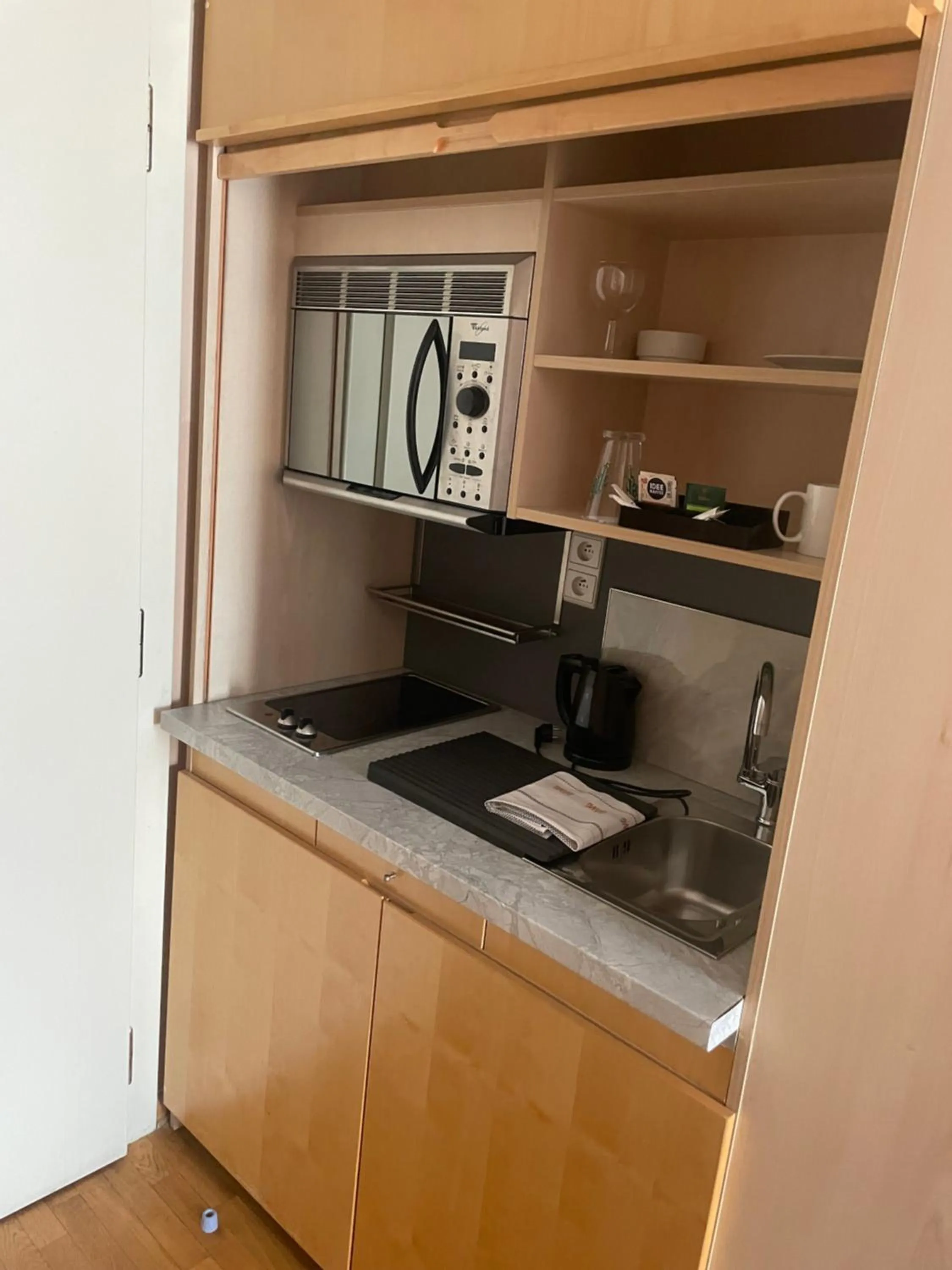 Kitchen or kitchenette in EA Hotel Julis