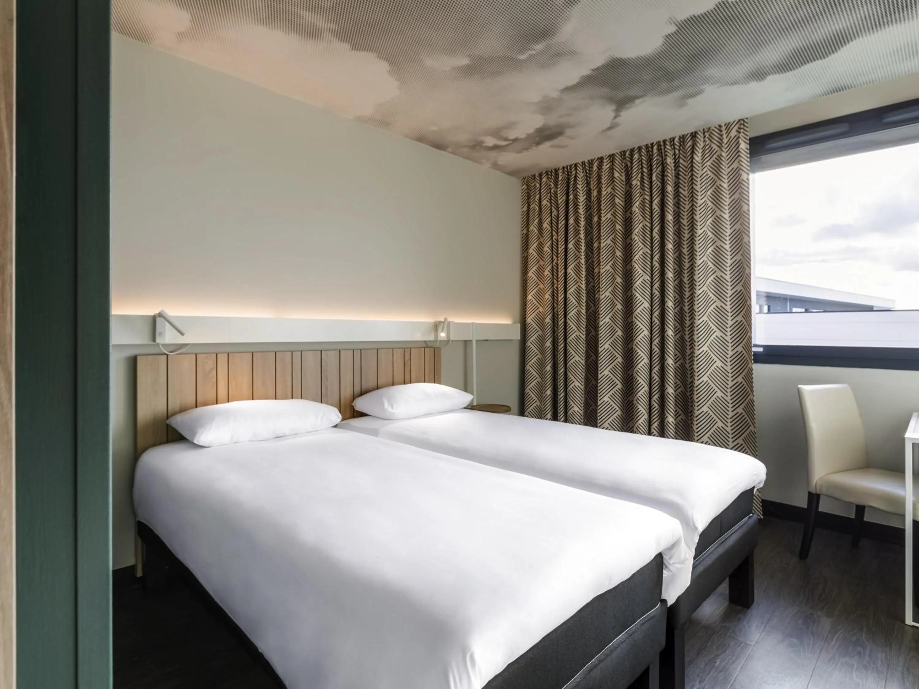 Bedroom, Bed in ibis Lyon Est Meyzieu