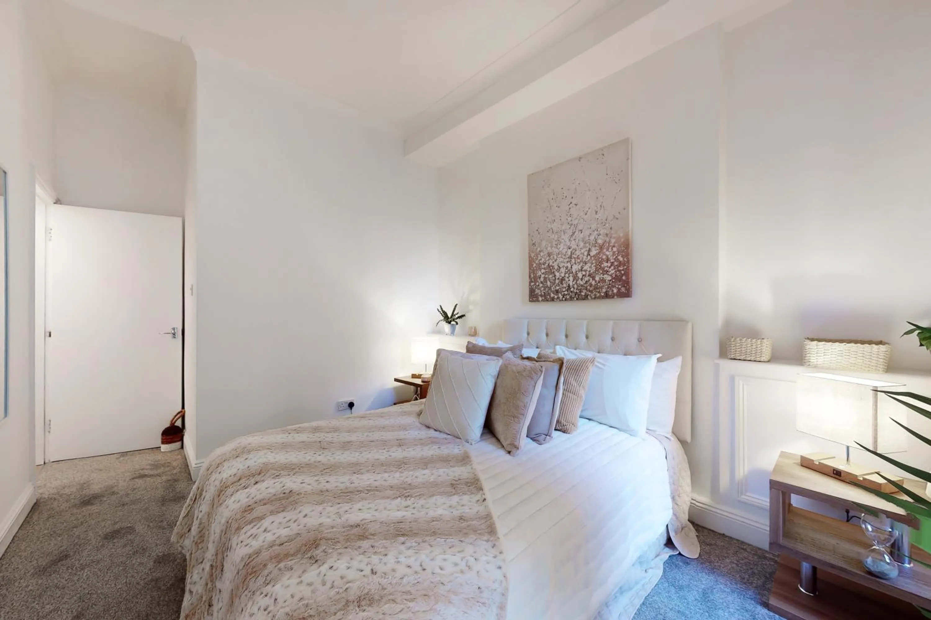 Bed in Park Lane Apartments Baker Street