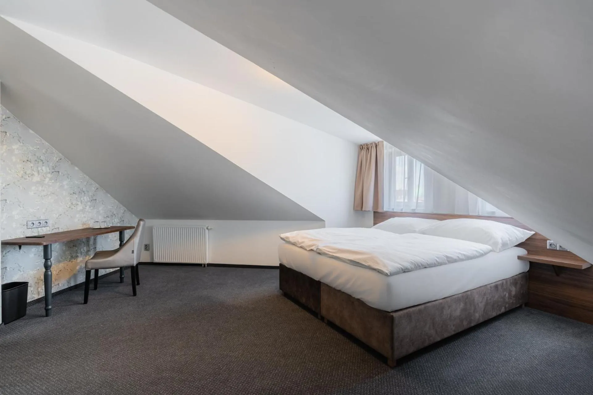 Bed in EA Hotel Victoria