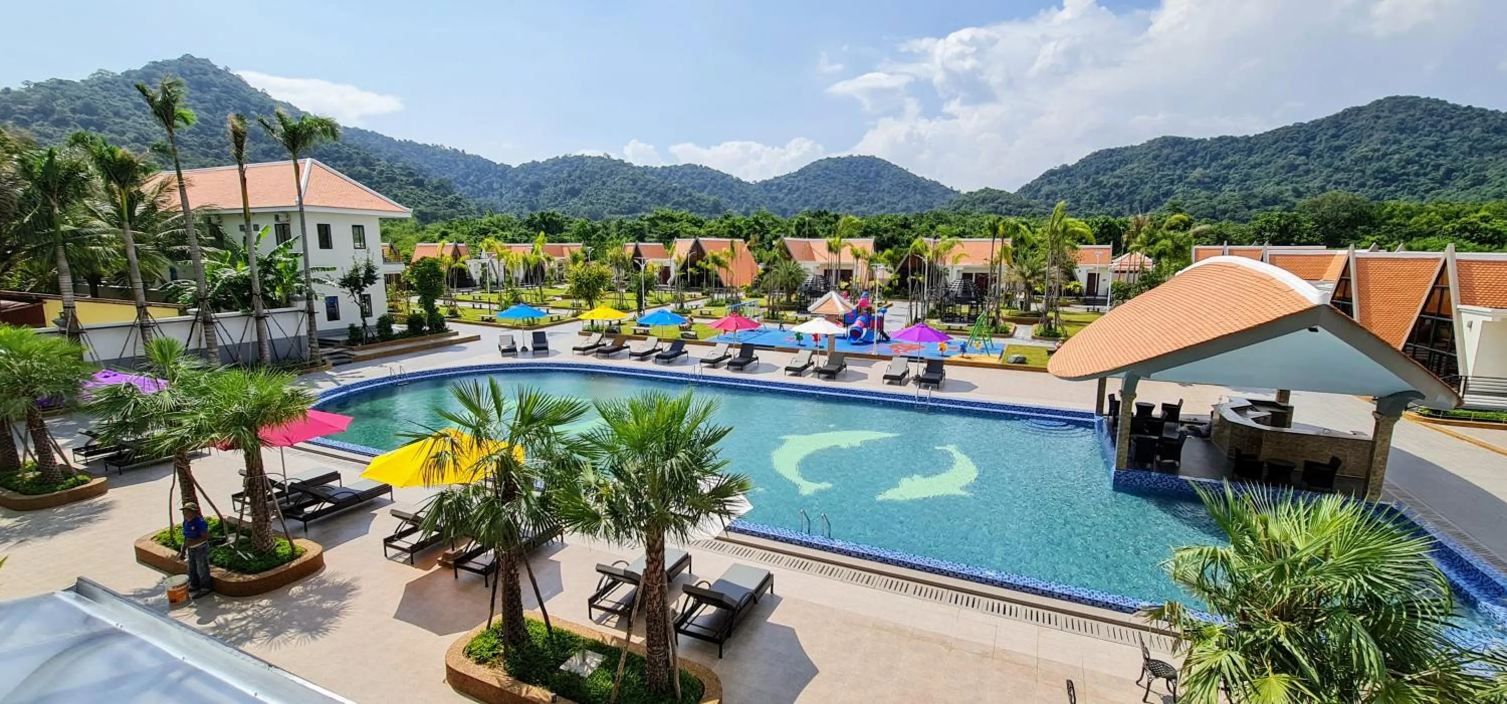 Pool view in Vakara Hotel Kep