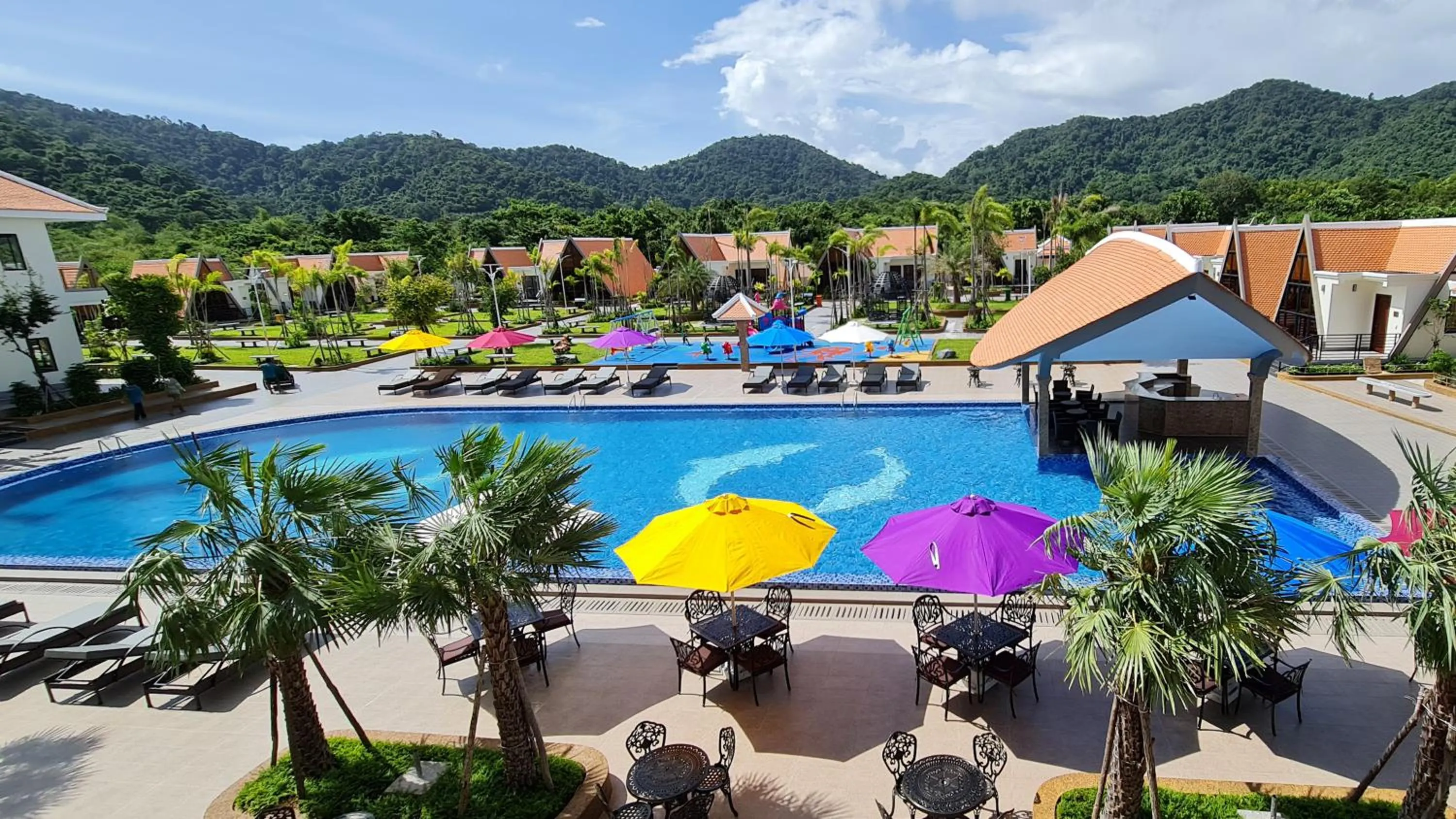 Pool view in Vakara Hotel Kep